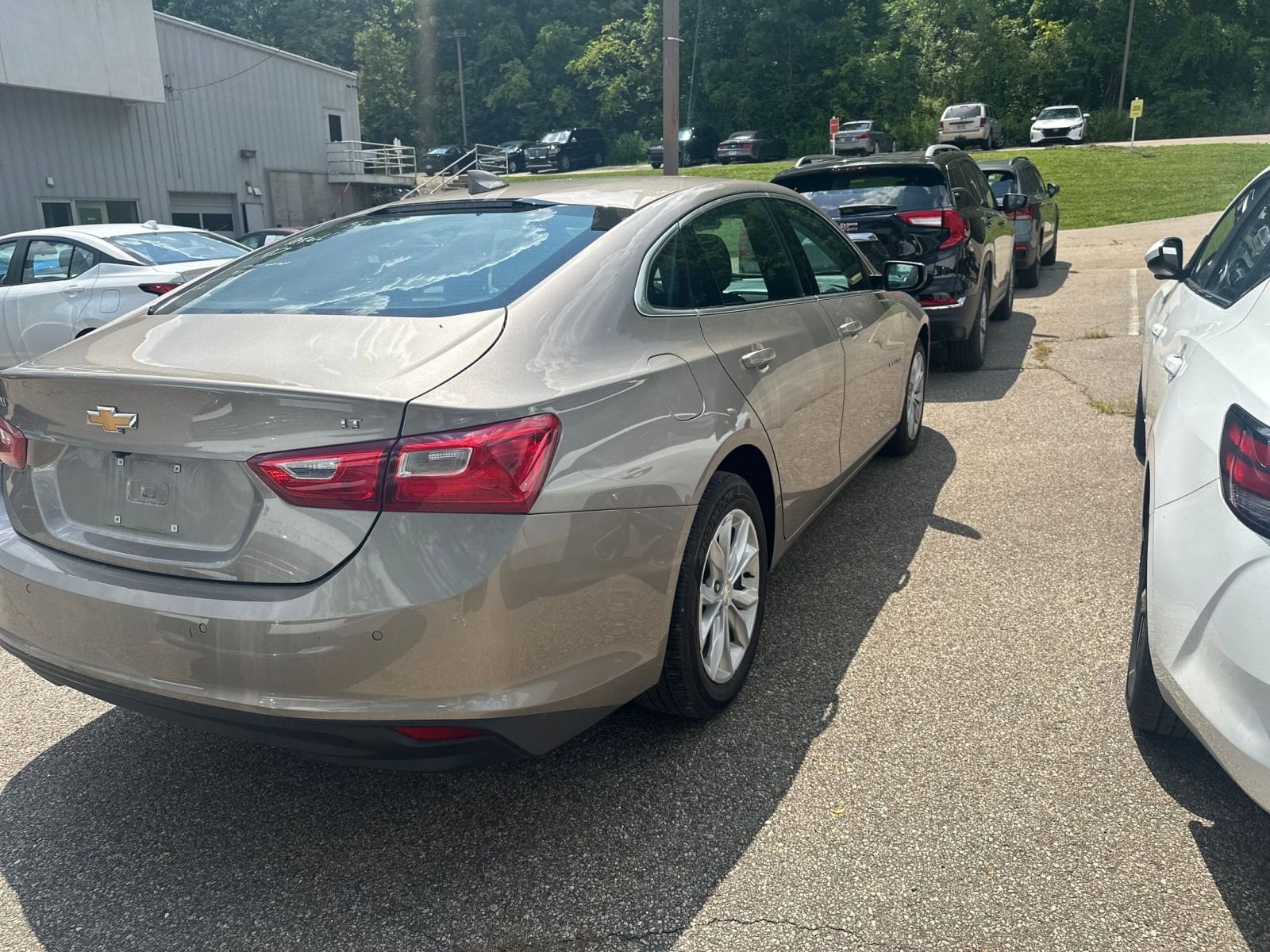 Thumbnail: 2024 Chevrolet Malibu - 6