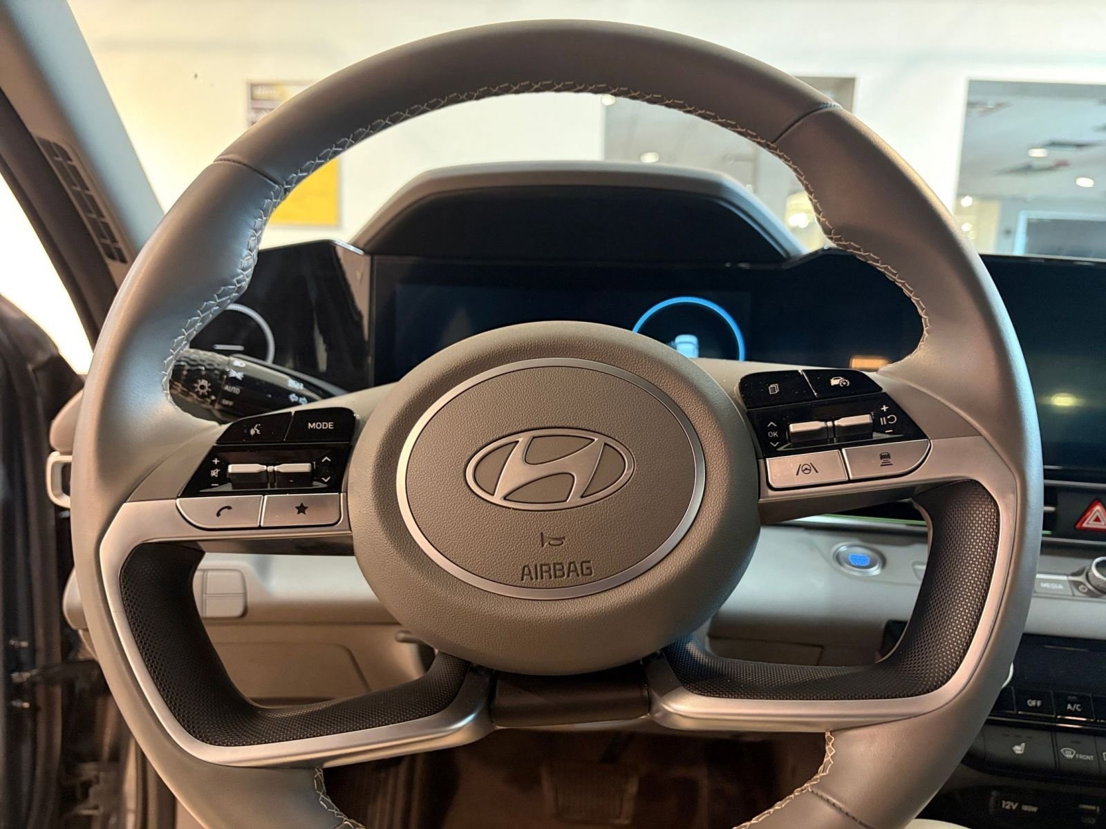 Thumbnail: 2025 Hyundai Elantra - 27