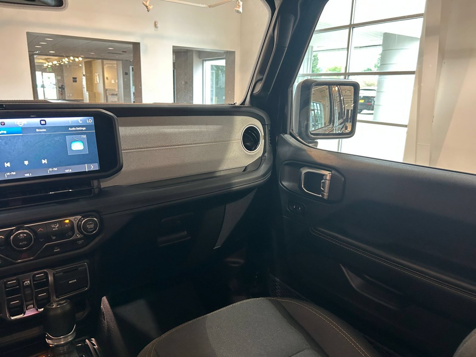 Thumbnail: 2025 Jeep Wrangler - 35