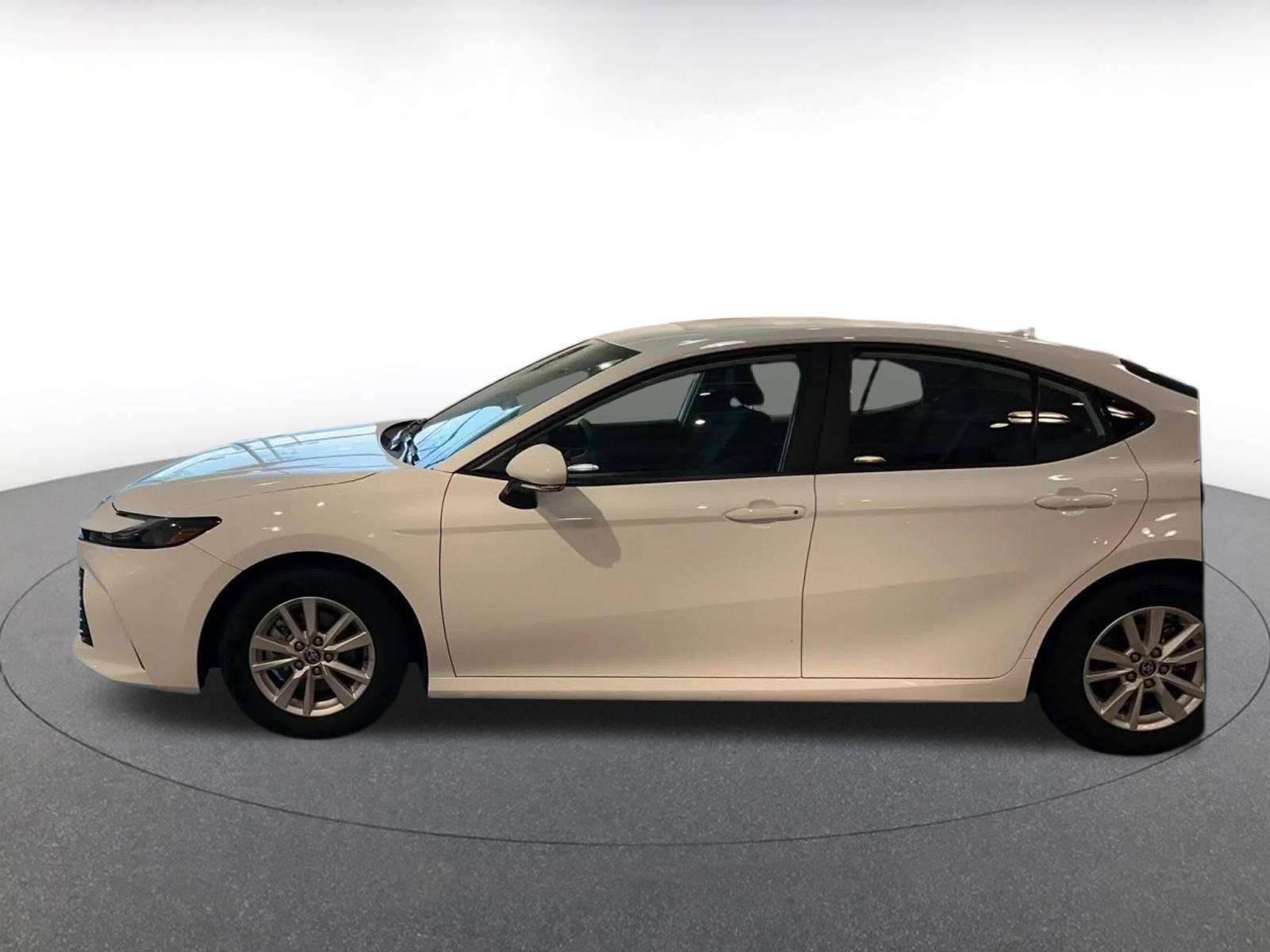 Thumbnail: 2025 Toyota Camry - 9