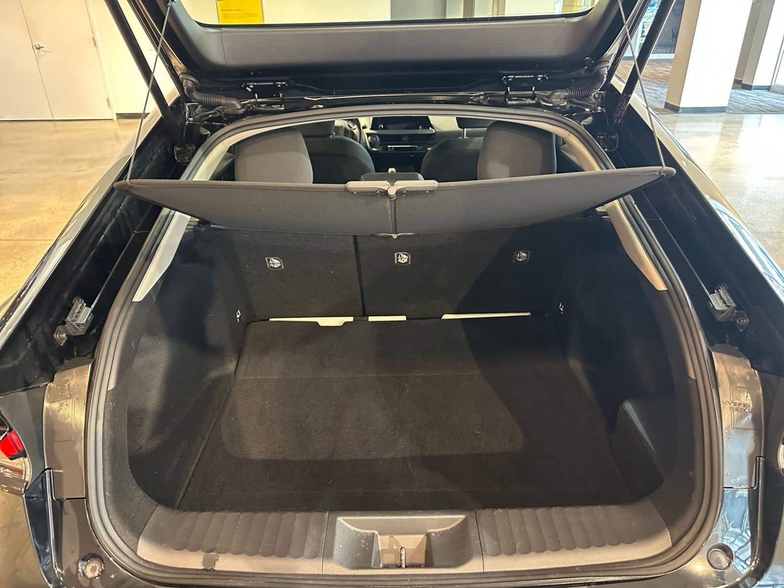 Thumbnail: 2025 Toyota Prius - 31