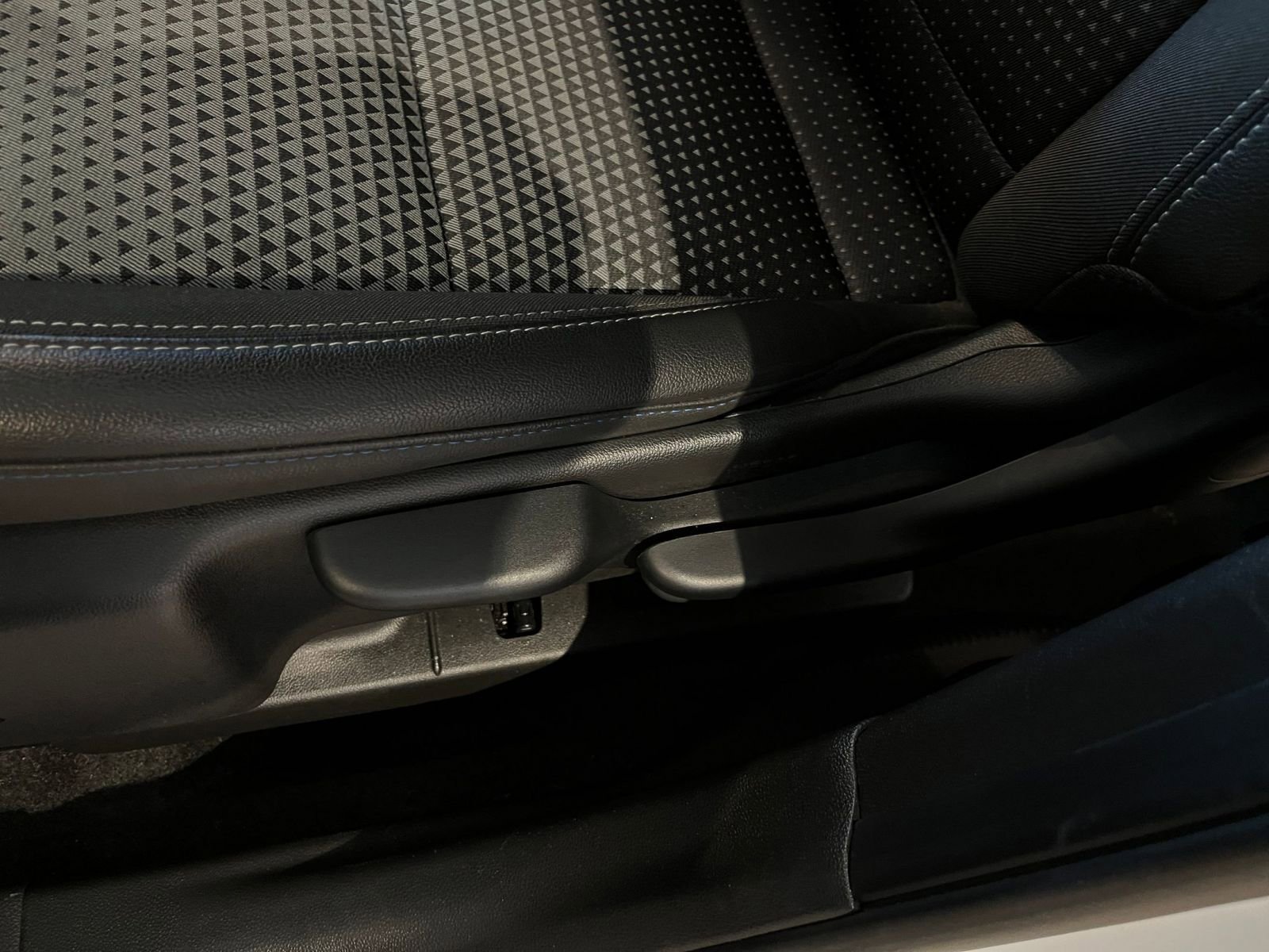 Thumbnail: 2025 Chevrolet Trax - 22