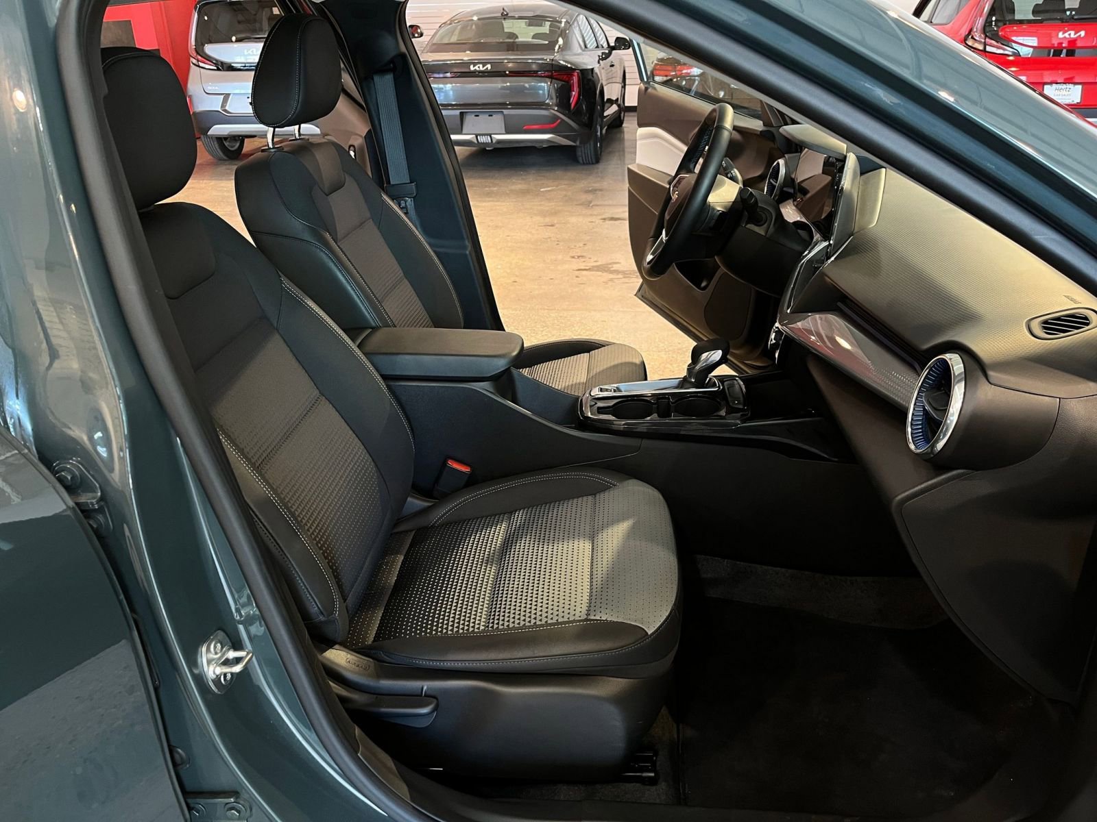 Thumbnail: 2025 Chevrolet Trax - 35