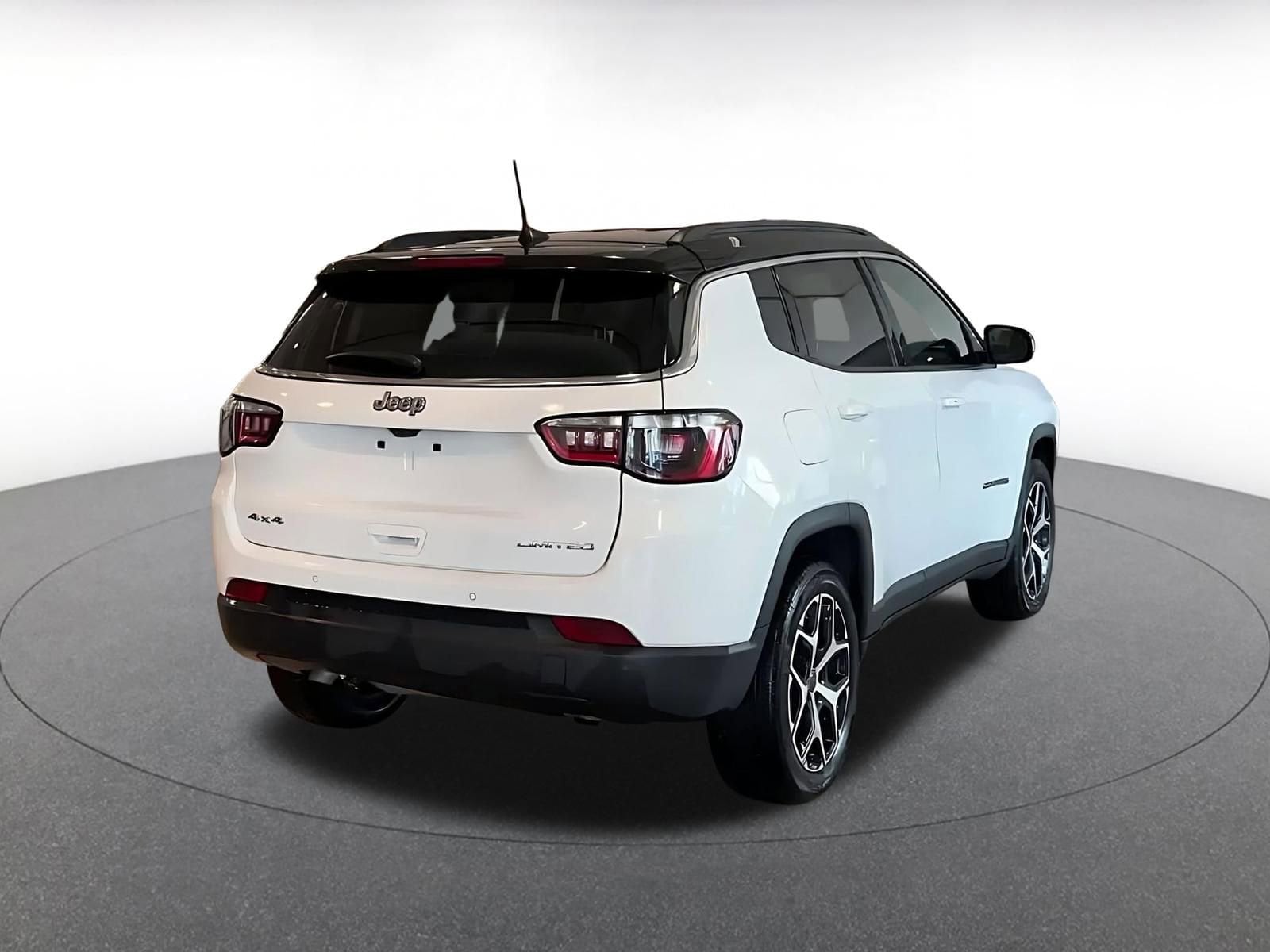 Thumbnail: 2025 Jeep Compass - 15