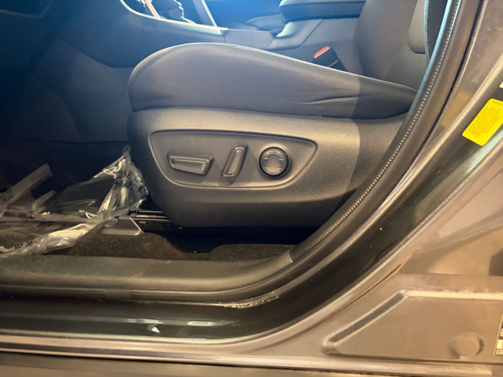 Thumbnail: 2025 Toyota RAV4 - 23