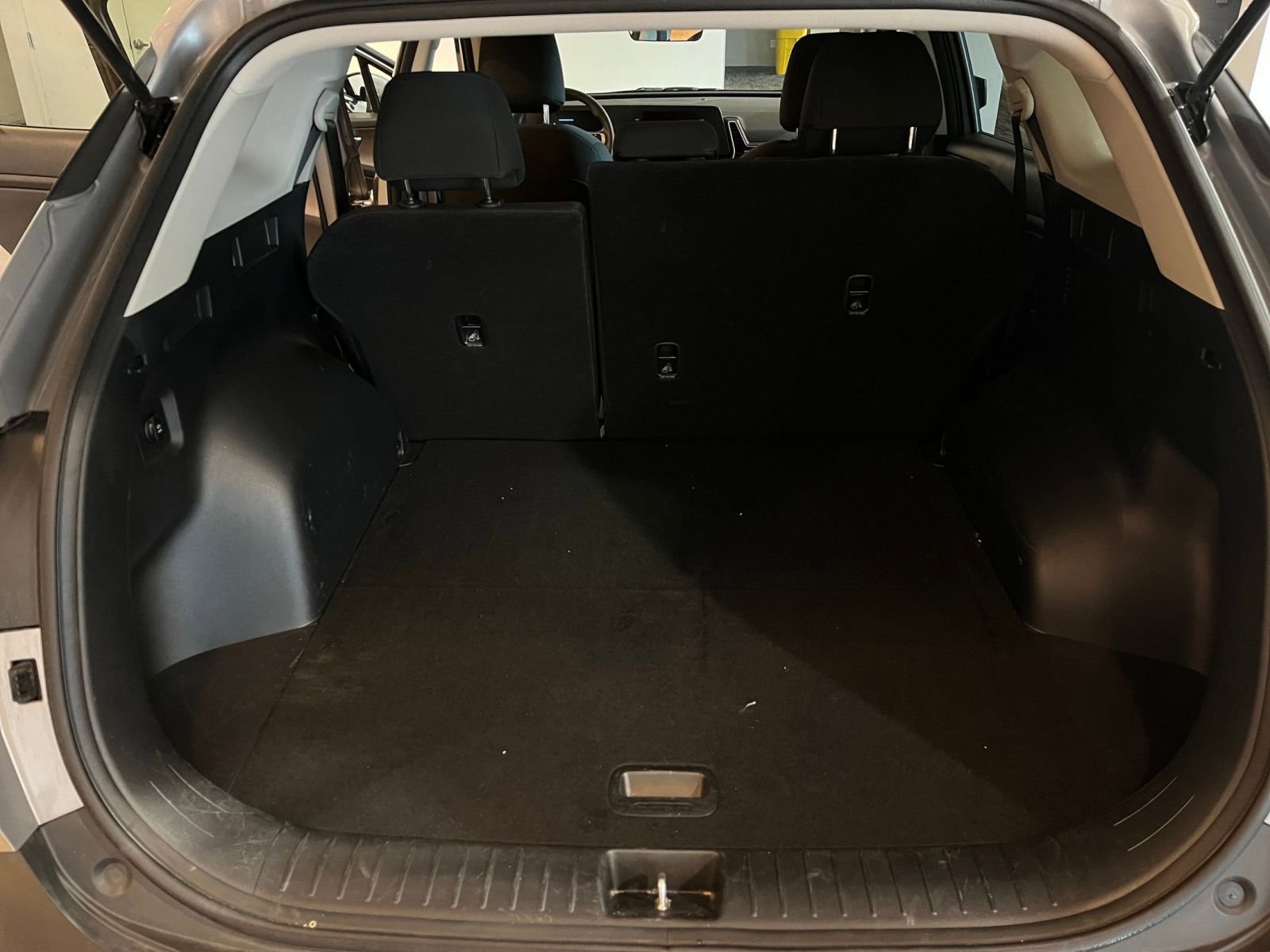 Thumbnail: 2025 Kia Sportage - 31