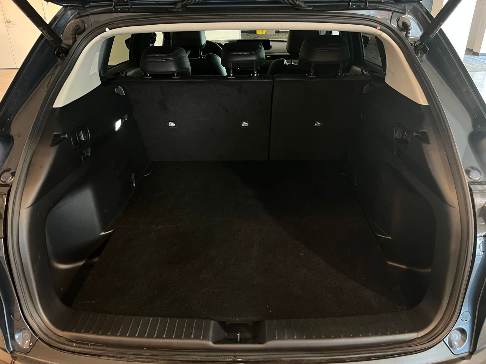 Thumbnail: 2025 Mazda CX-50 - 33