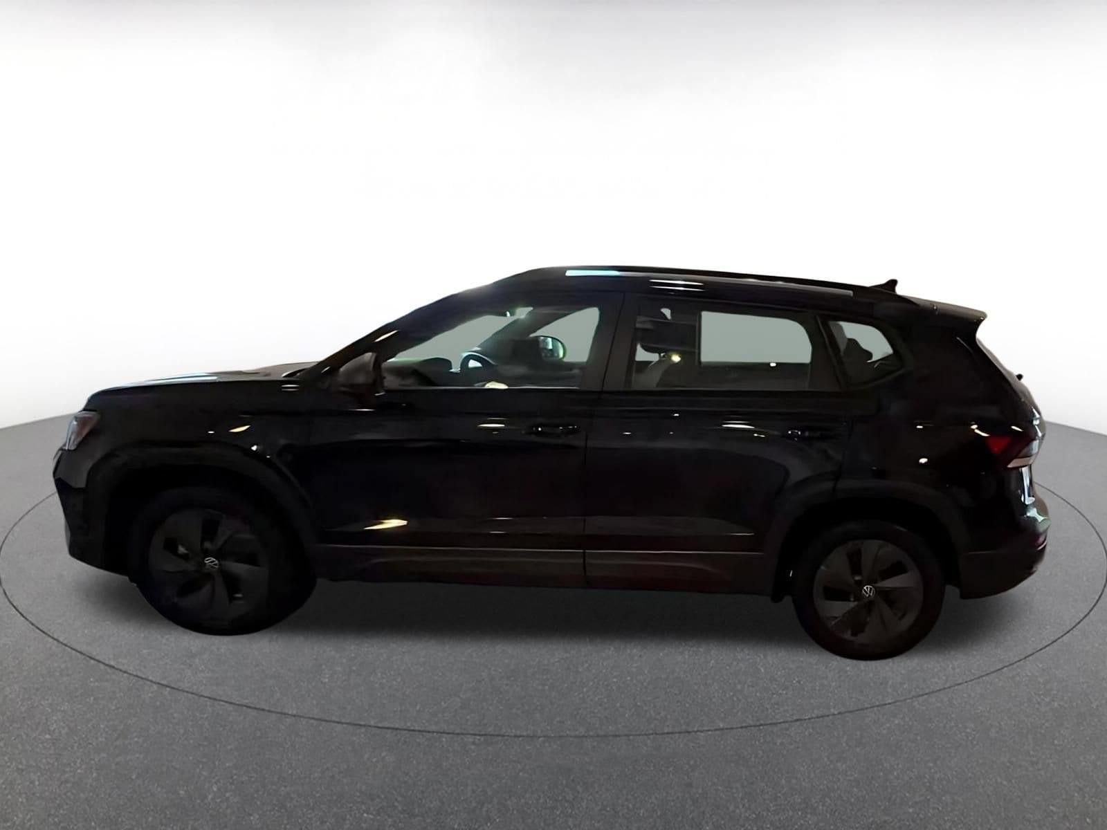 Thumbnail: 2026 Volkswagen Taos - 7