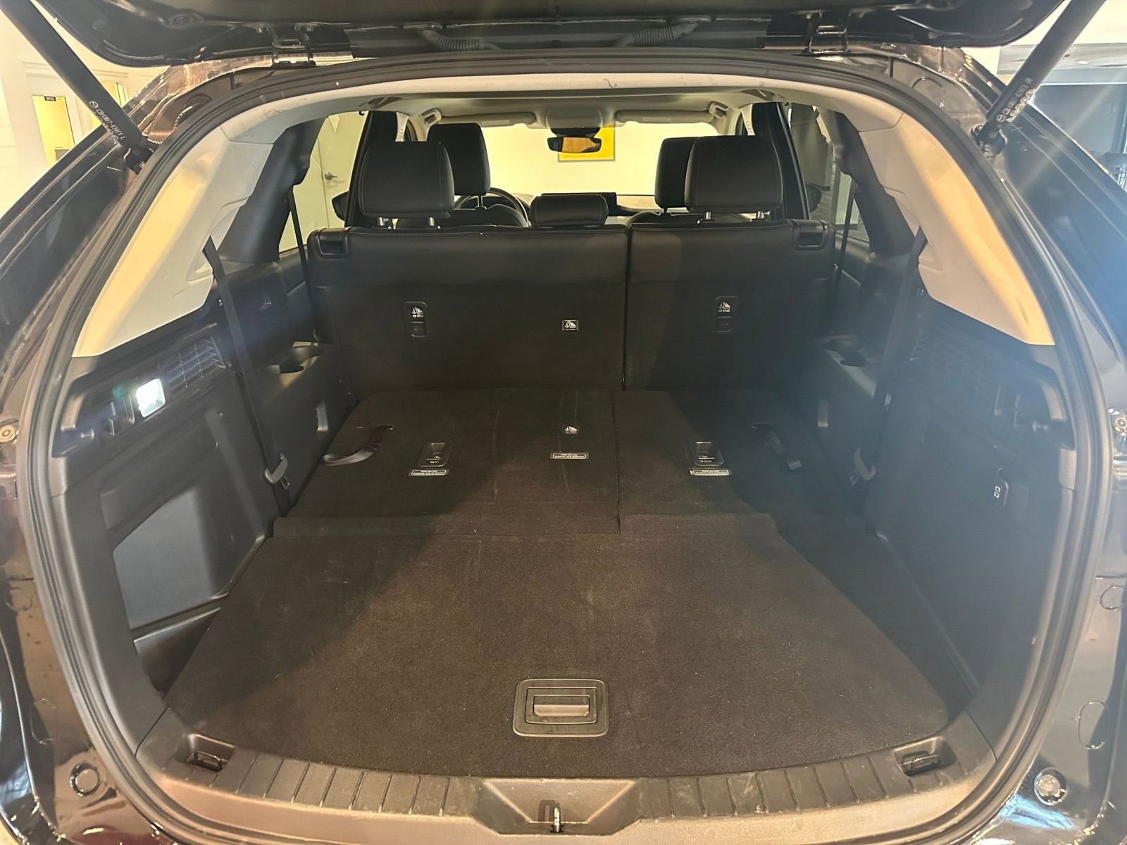 Thumbnail: 2025 Mazda CX-90 - 33