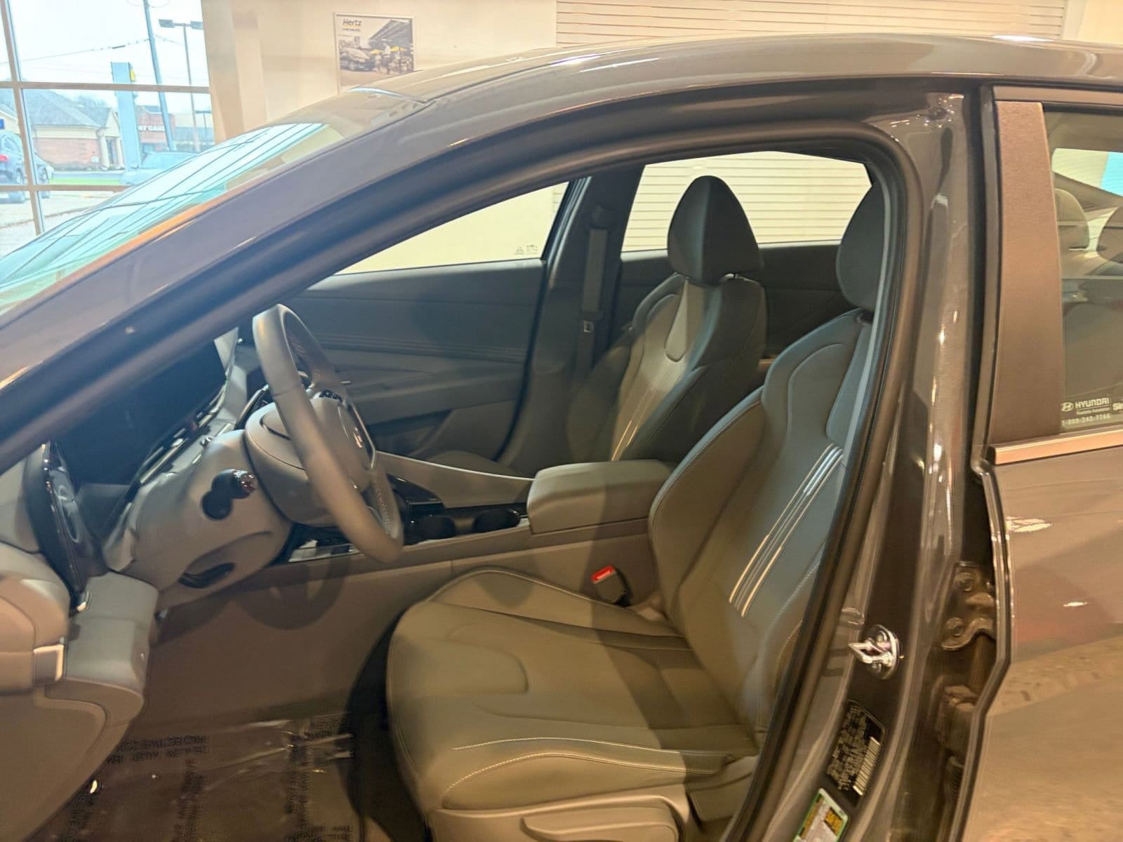 Thumbnail: 2025 Hyundai Elantra - 25