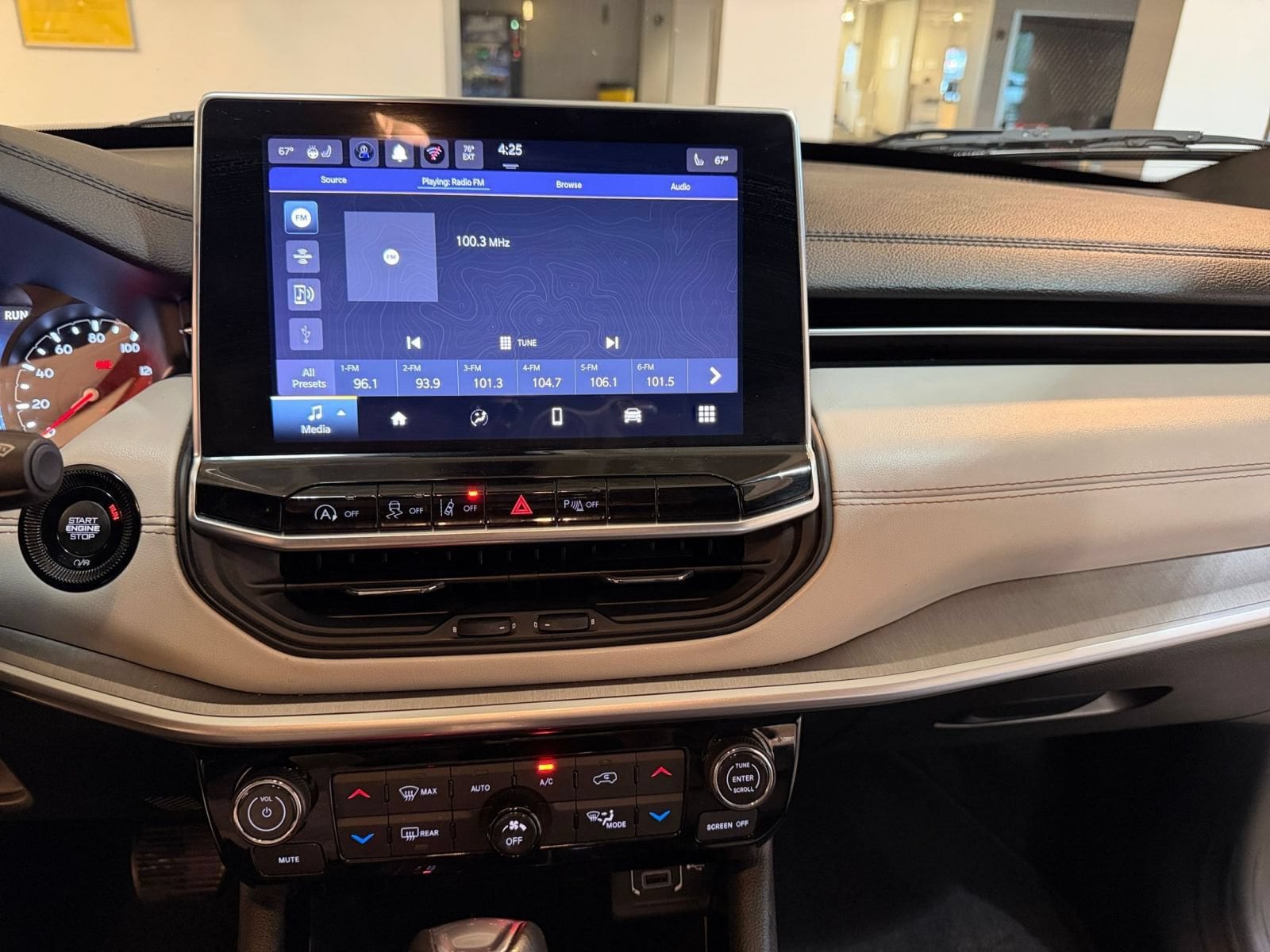 Thumbnail: 2025 Jeep Compass - 16