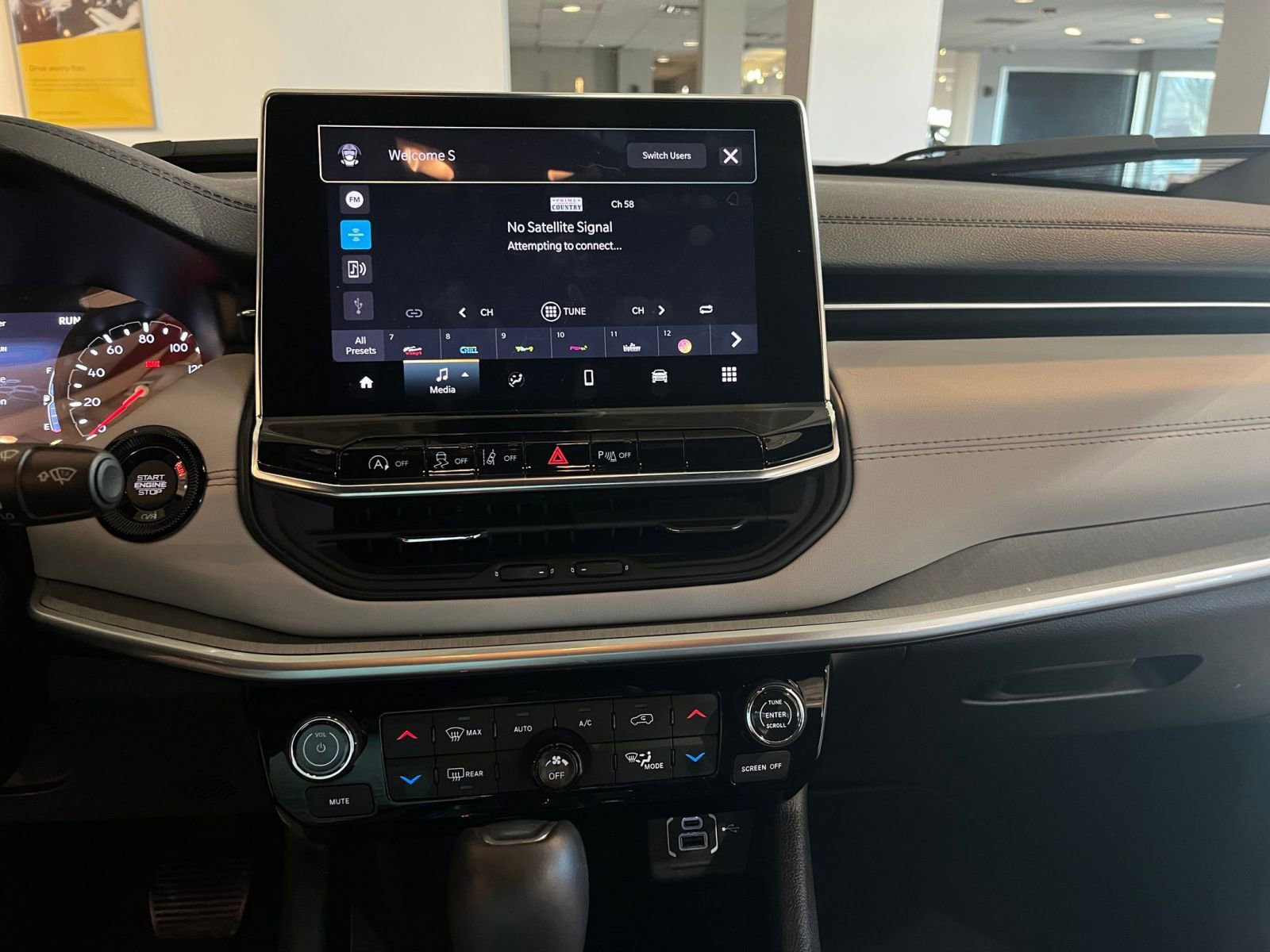 Thumbnail: 2025 Jeep Compass - 17