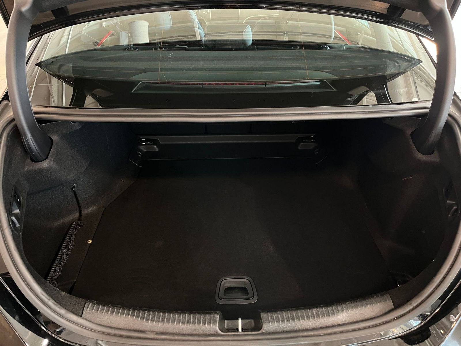 Thumbnail: 2024 Mercedes-Benz C-Class - 31