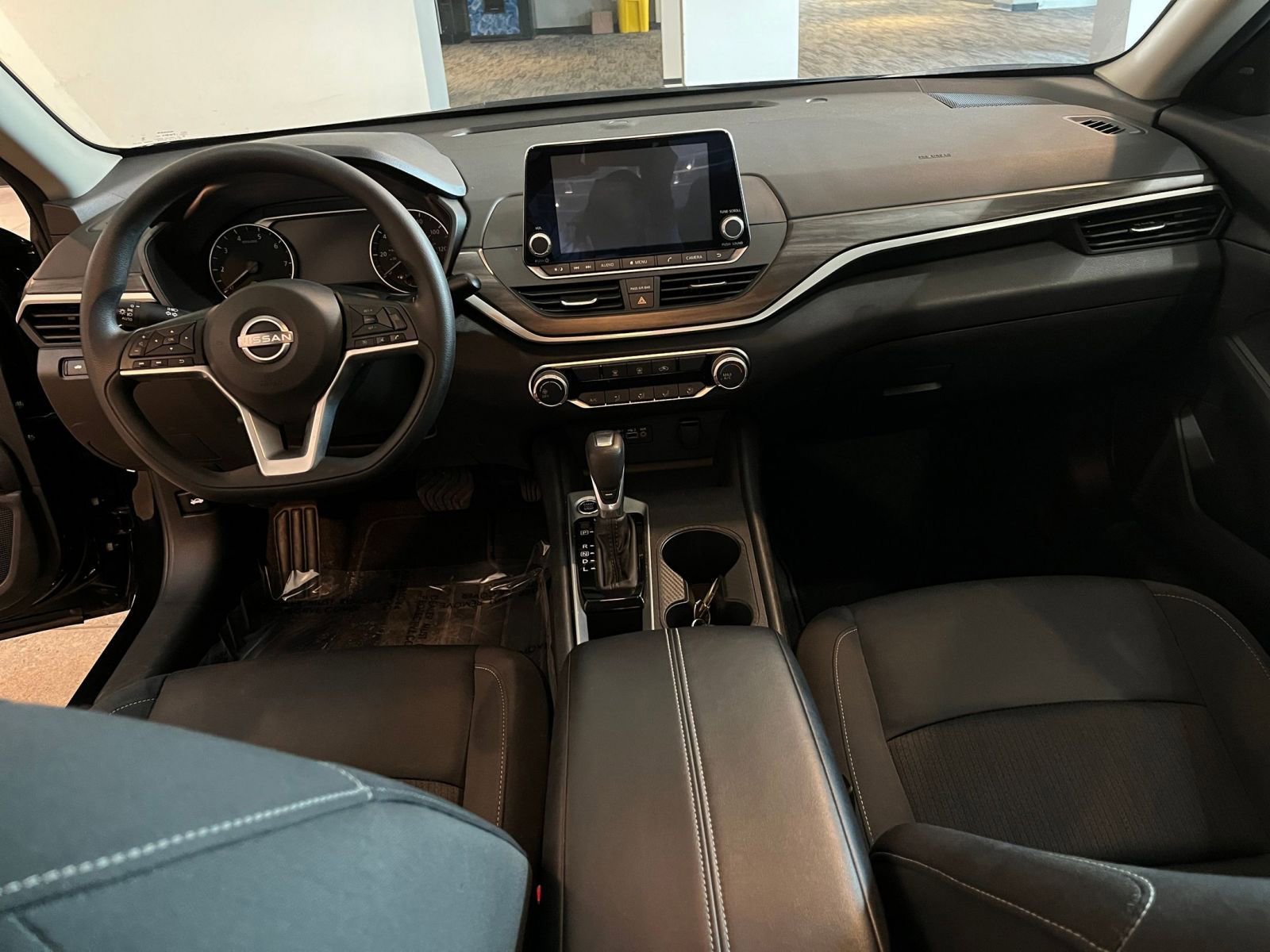 Thumbnail: 2025 Nissan Altima - 32