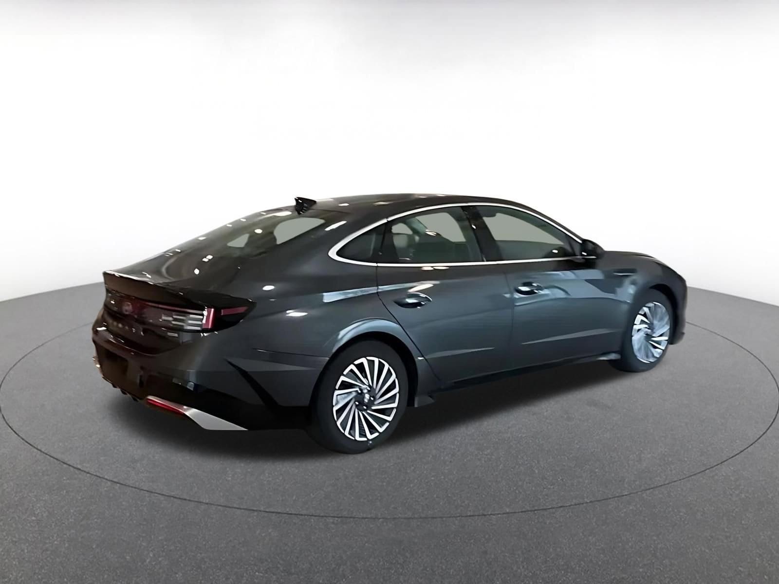 Thumbnail: 2025 Hyundai Sonata - 12