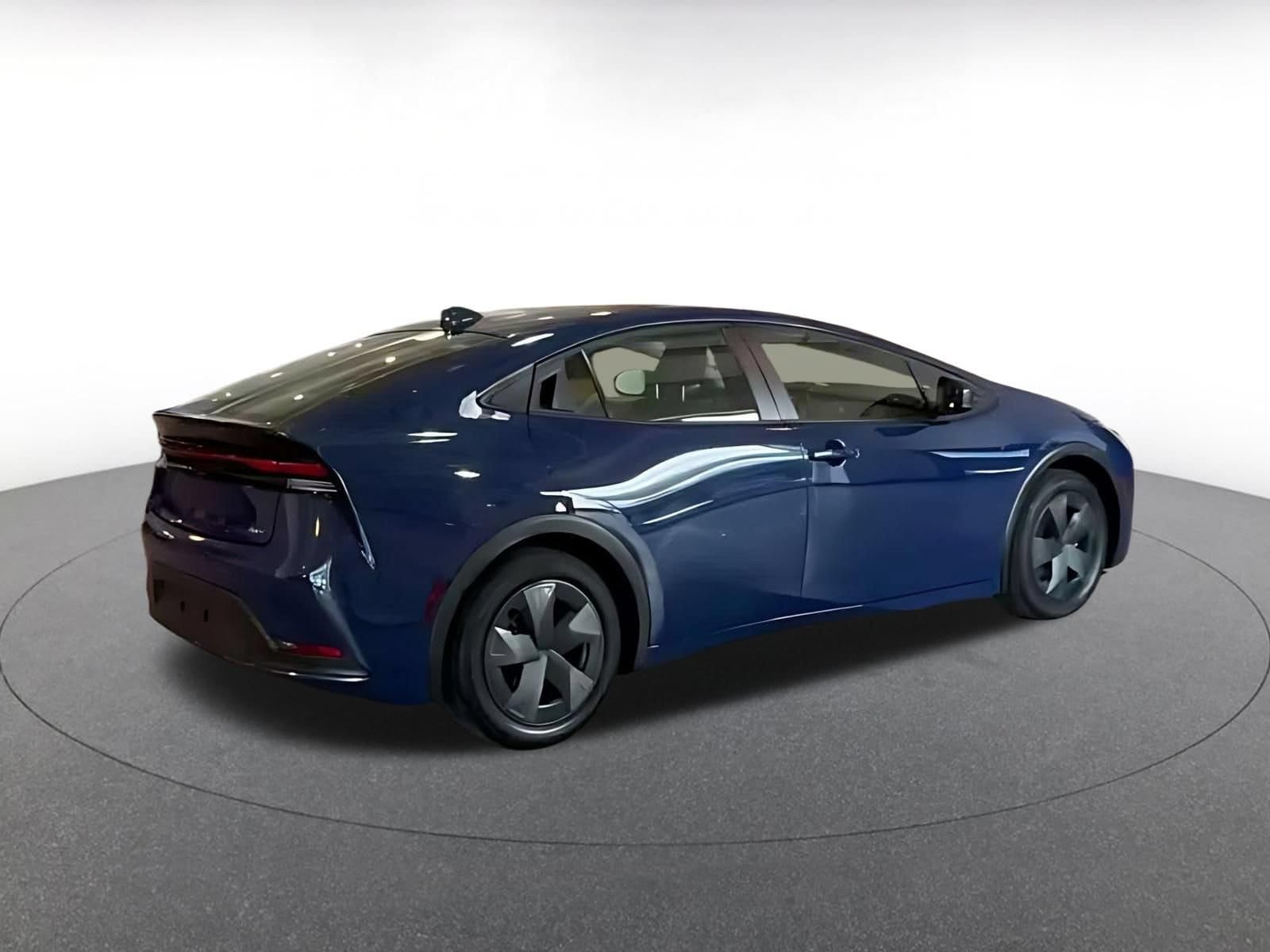 Thumbnail: 2025 Toyota Prius - 9