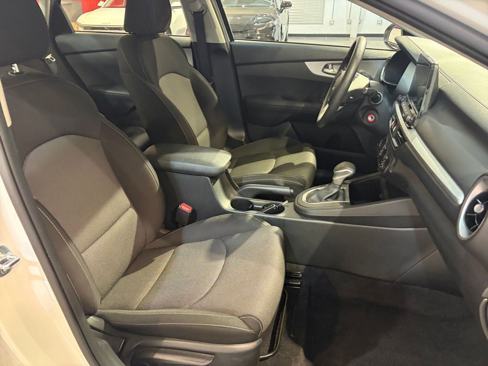 Thumbnail: 2024 Kia Forte - 34