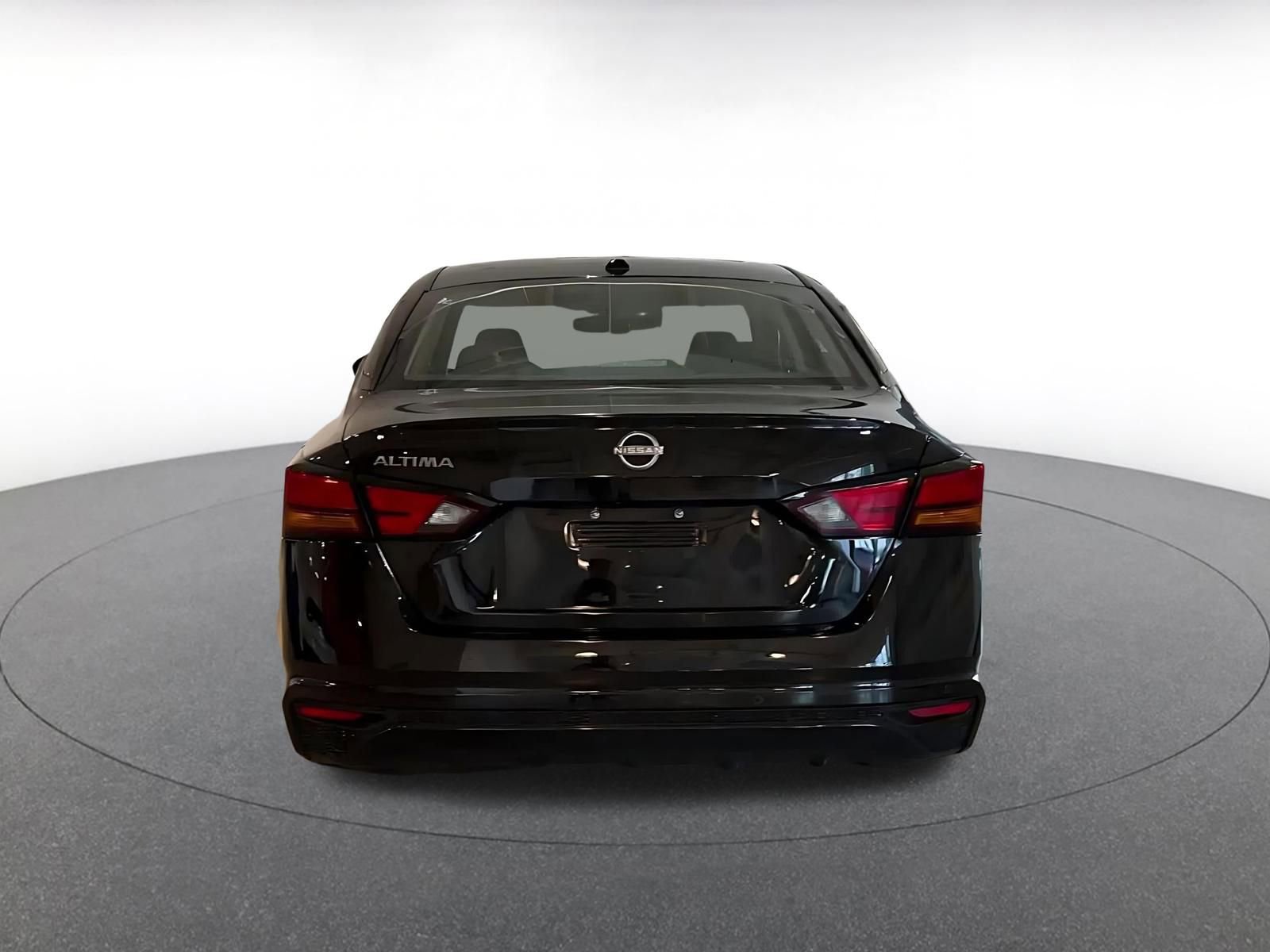 Thumbnail: 2025 Nissan Altima - 12