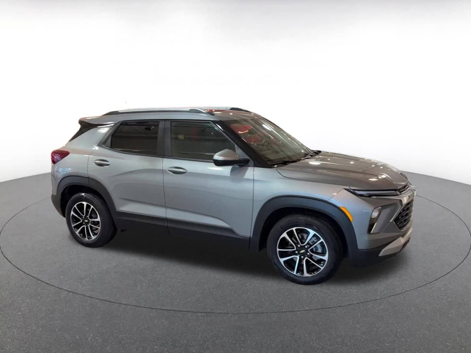 Thumbnail: 2025 Chevrolet TrailBlazer - 2