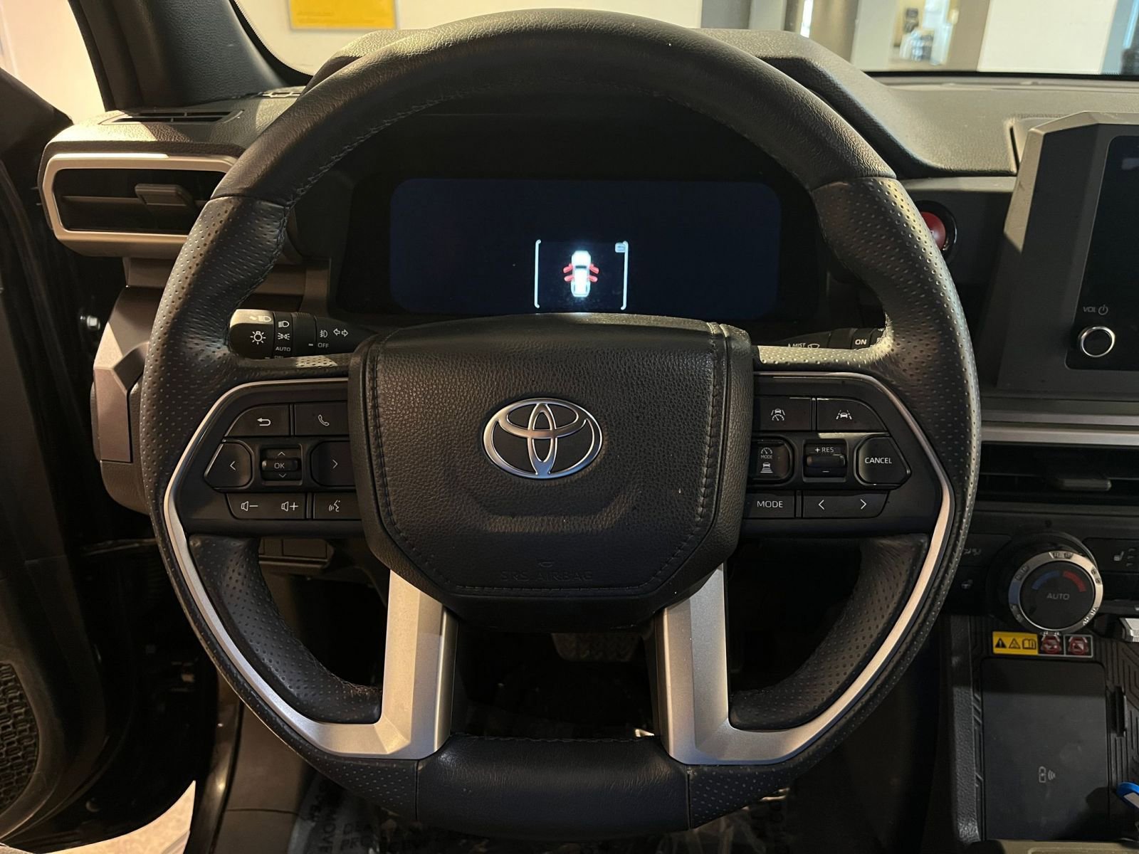 Thumbnail: 2025 Toyota 4Runner - 29