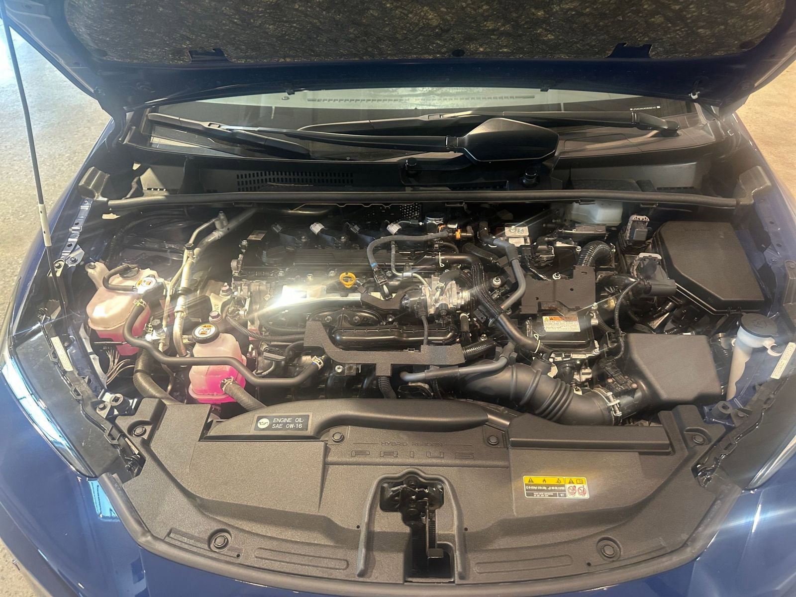 Thumbnail: 2025 Toyota Prius - 32