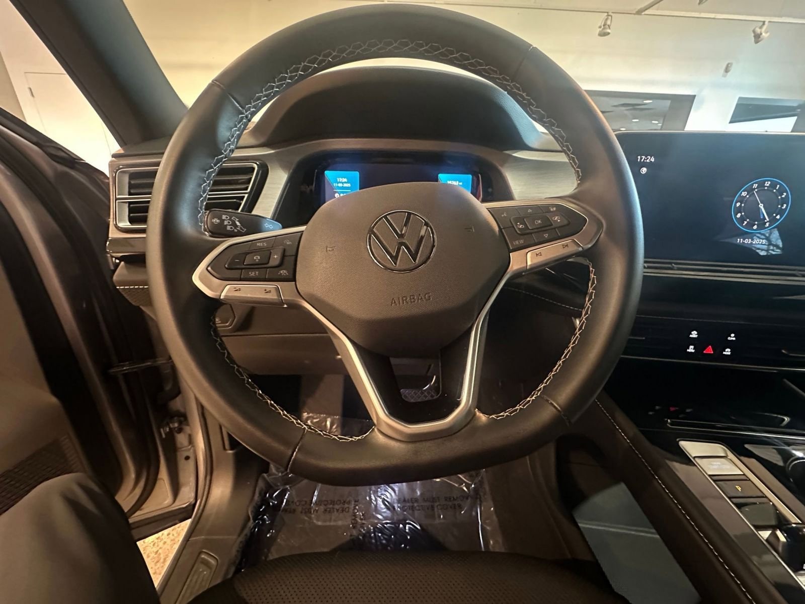 Thumbnail: 2025 Volkswagen Atlas - 28