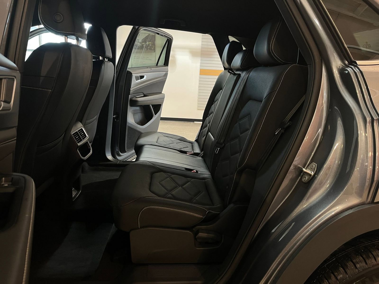 Thumbnail: 2025 Volkswagen Atlas - 27