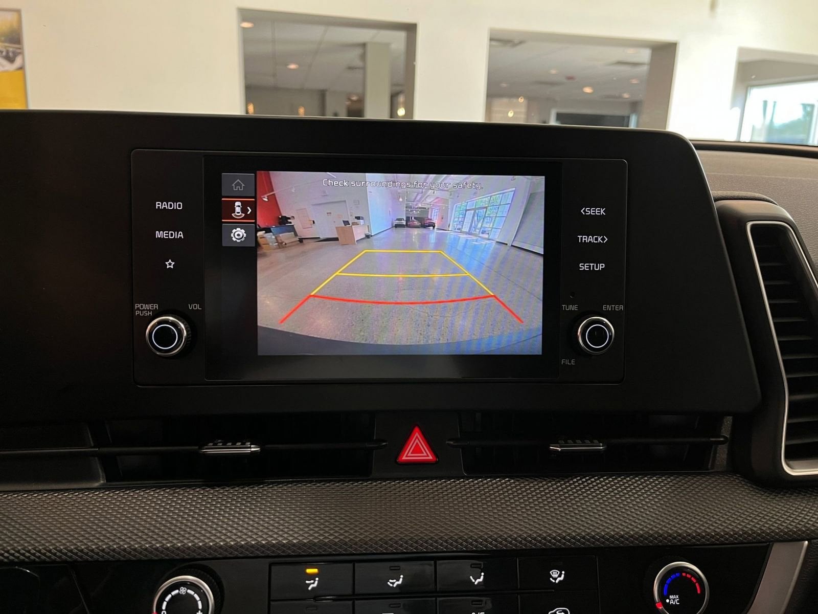 Thumbnail: 2025 Kia Sportage - 24