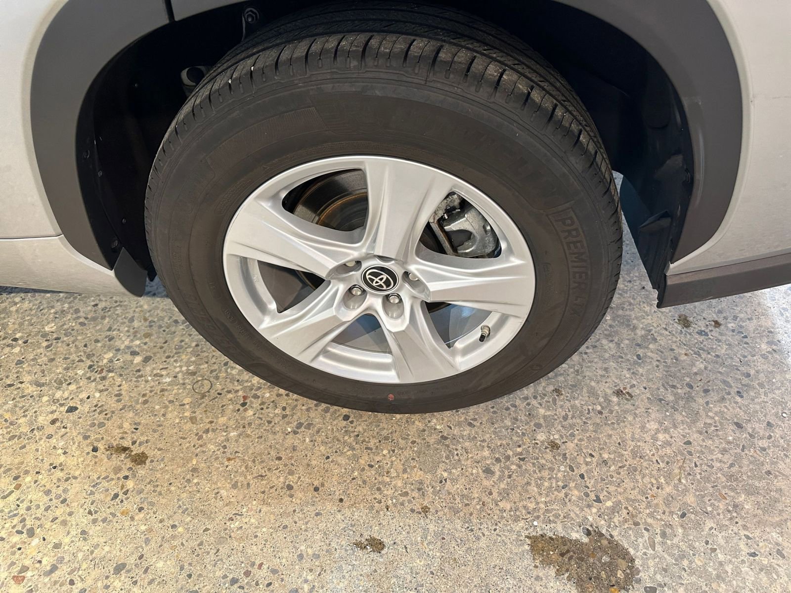 Thumbnail: 2025 Toyota Highlander - 32