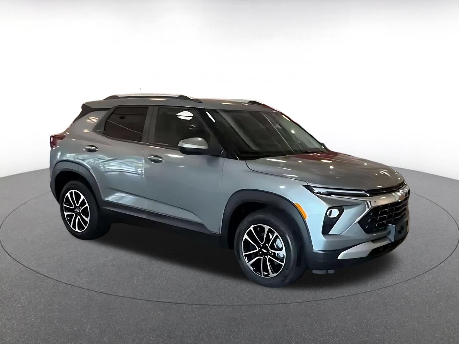 Thumbnail: 2025 Chevrolet TrailBlazer - 2