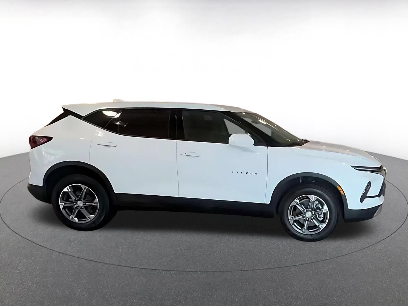Thumbnail: 2025 Chevrolet Blazer - 13