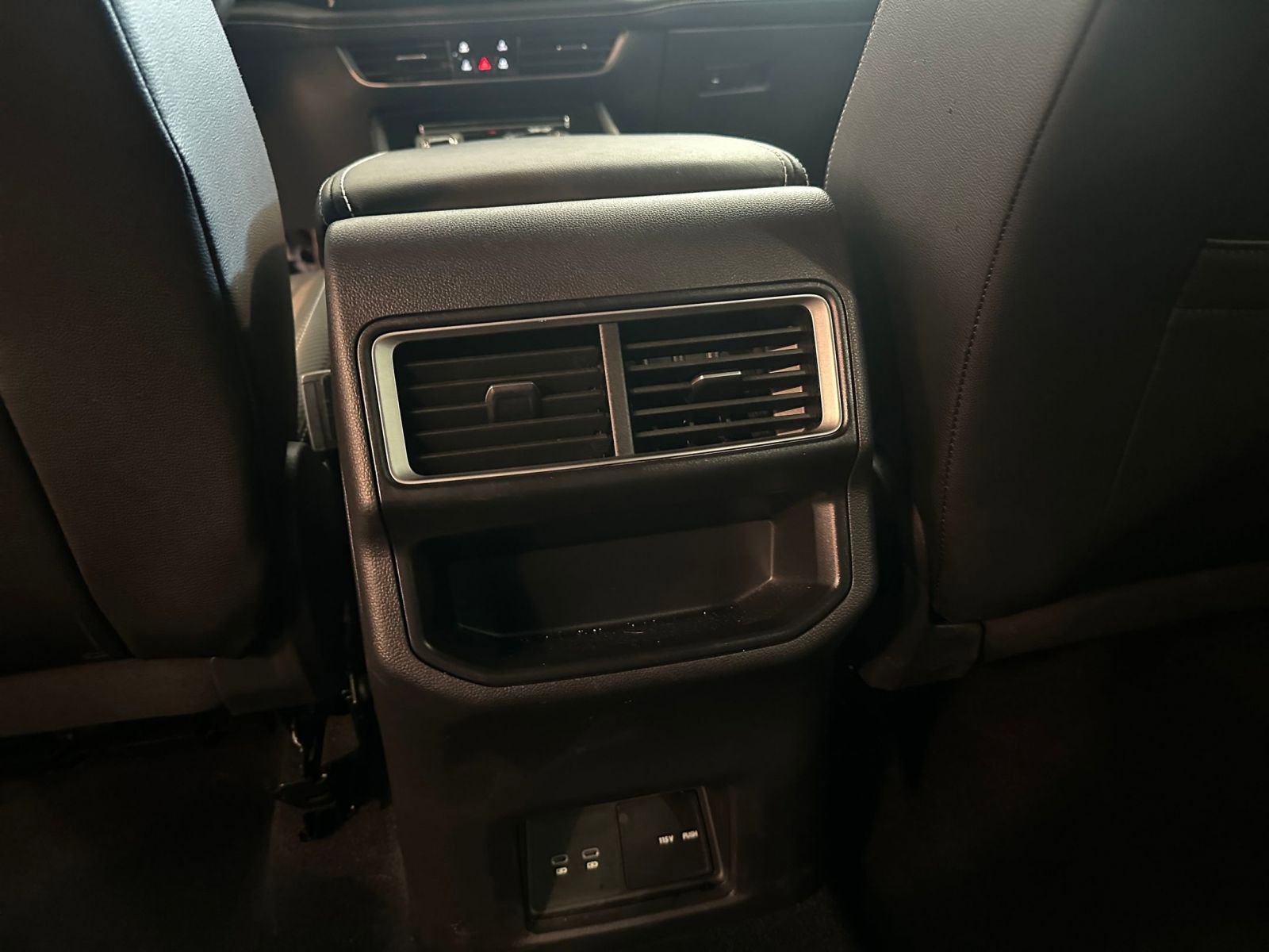 Thumbnail: 2025 Volkswagen Atlas - 24