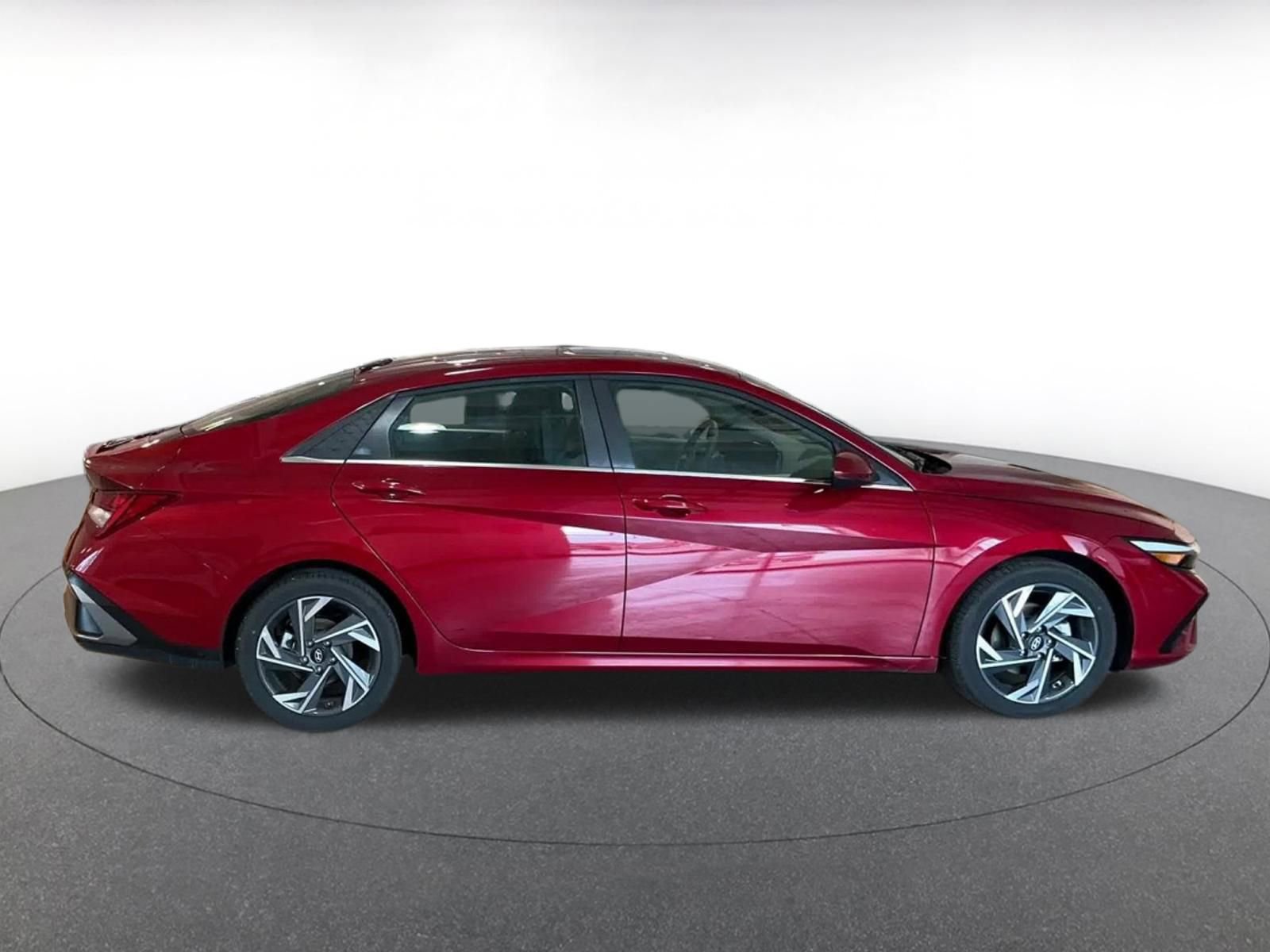 Thumbnail: 2025 Hyundai Elantra - 16