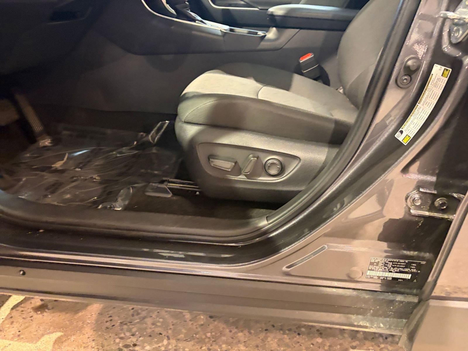 Thumbnail: 2025 Toyota RAV4 - 24