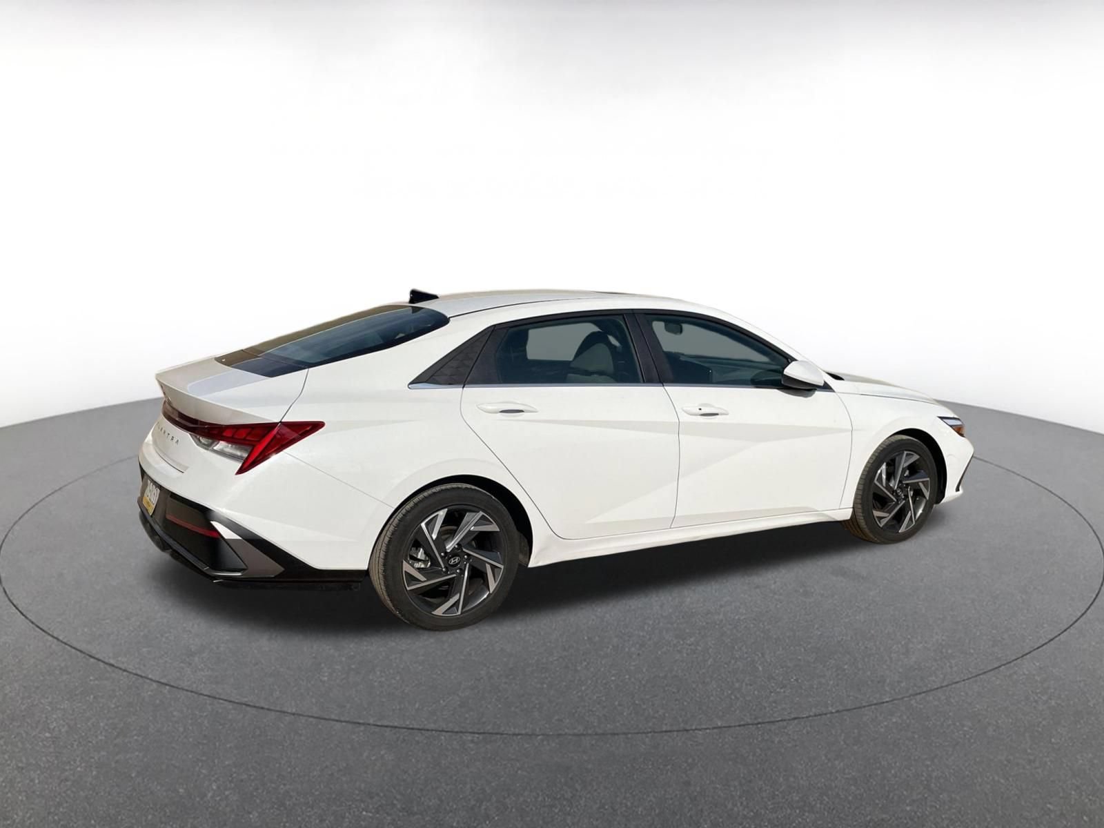 Thumbnail: 2025 Hyundai Elantra - 17