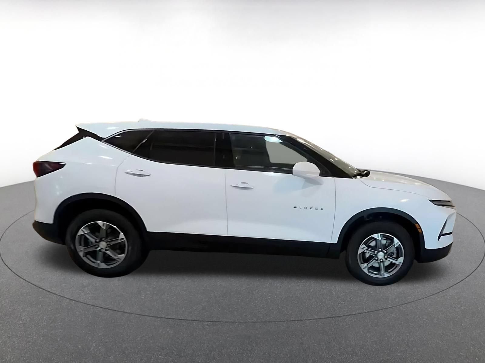 Thumbnail: 2025 Chevrolet Blazer - 15