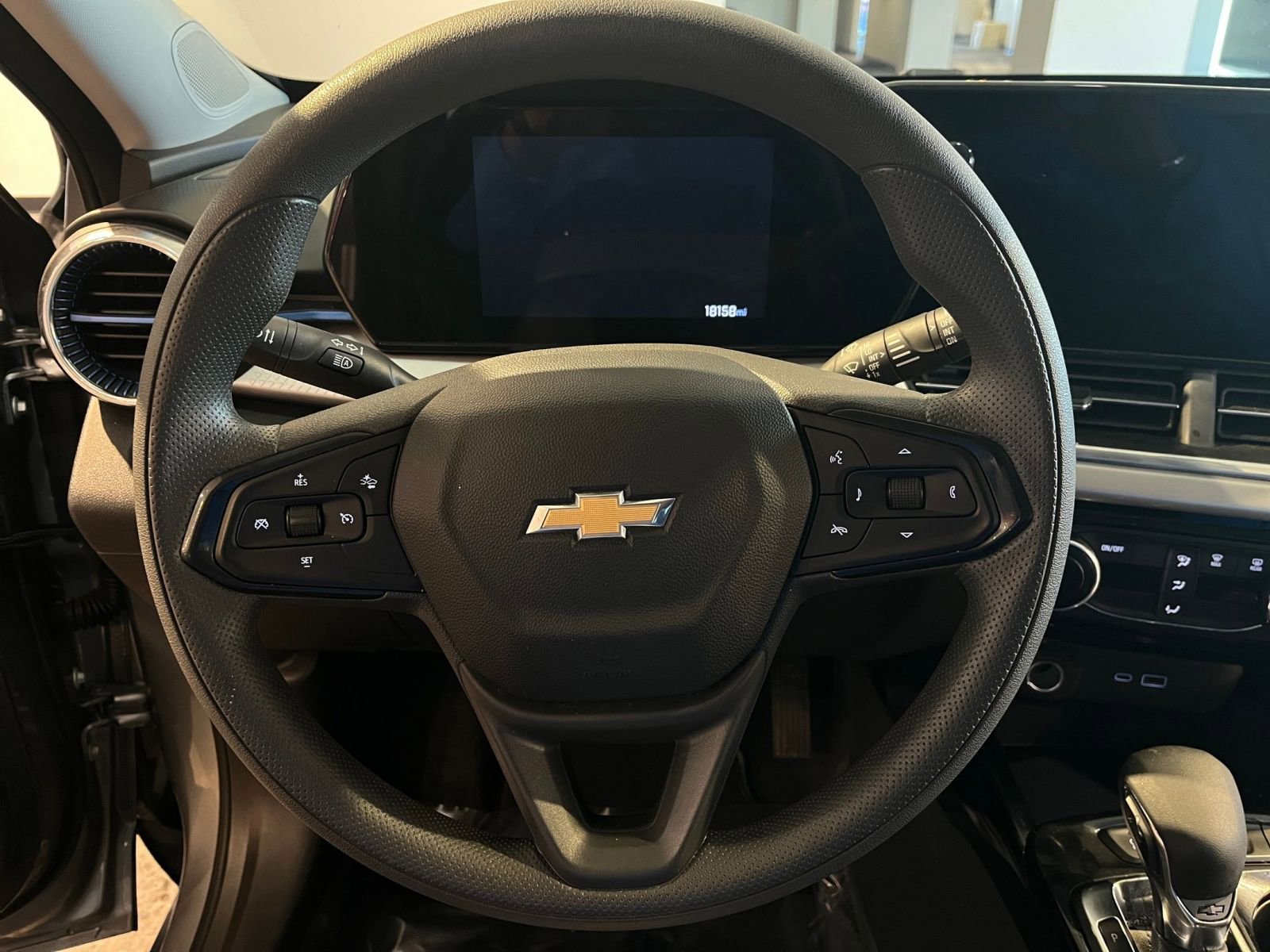 Thumbnail: 2025 Chevrolet Trax - 28