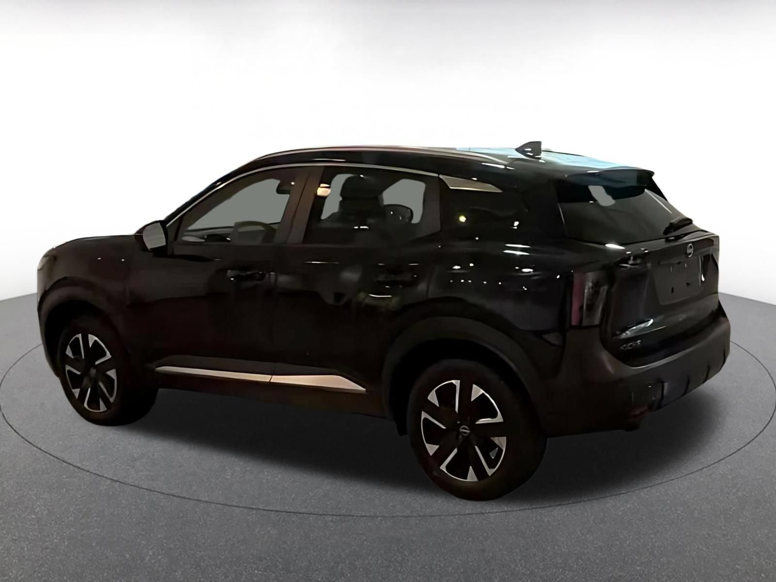 Thumbnail: 2026 Nissan Kicks - 12