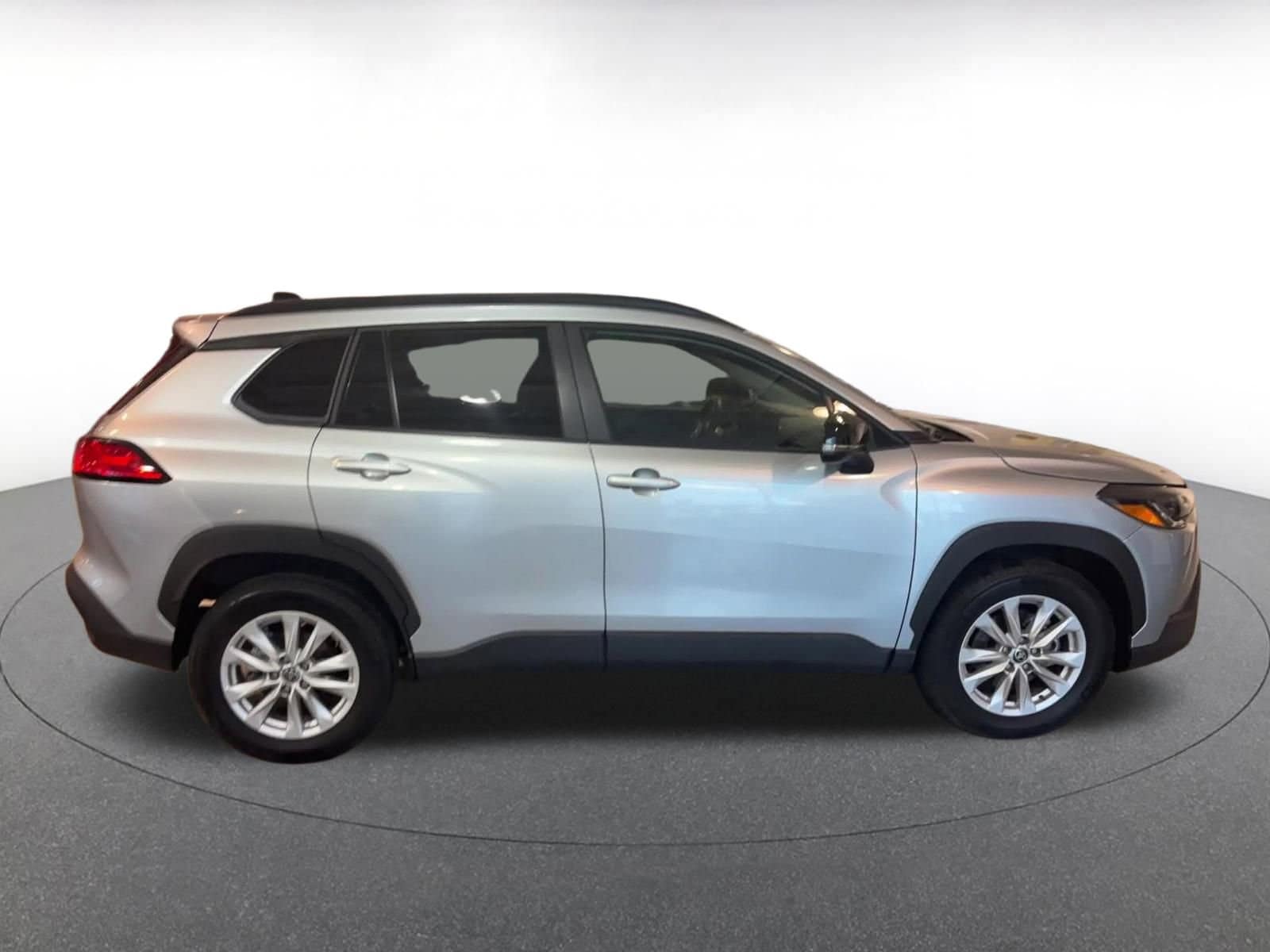 Thumbnail: 2025 Toyota Corolla Cross - 16