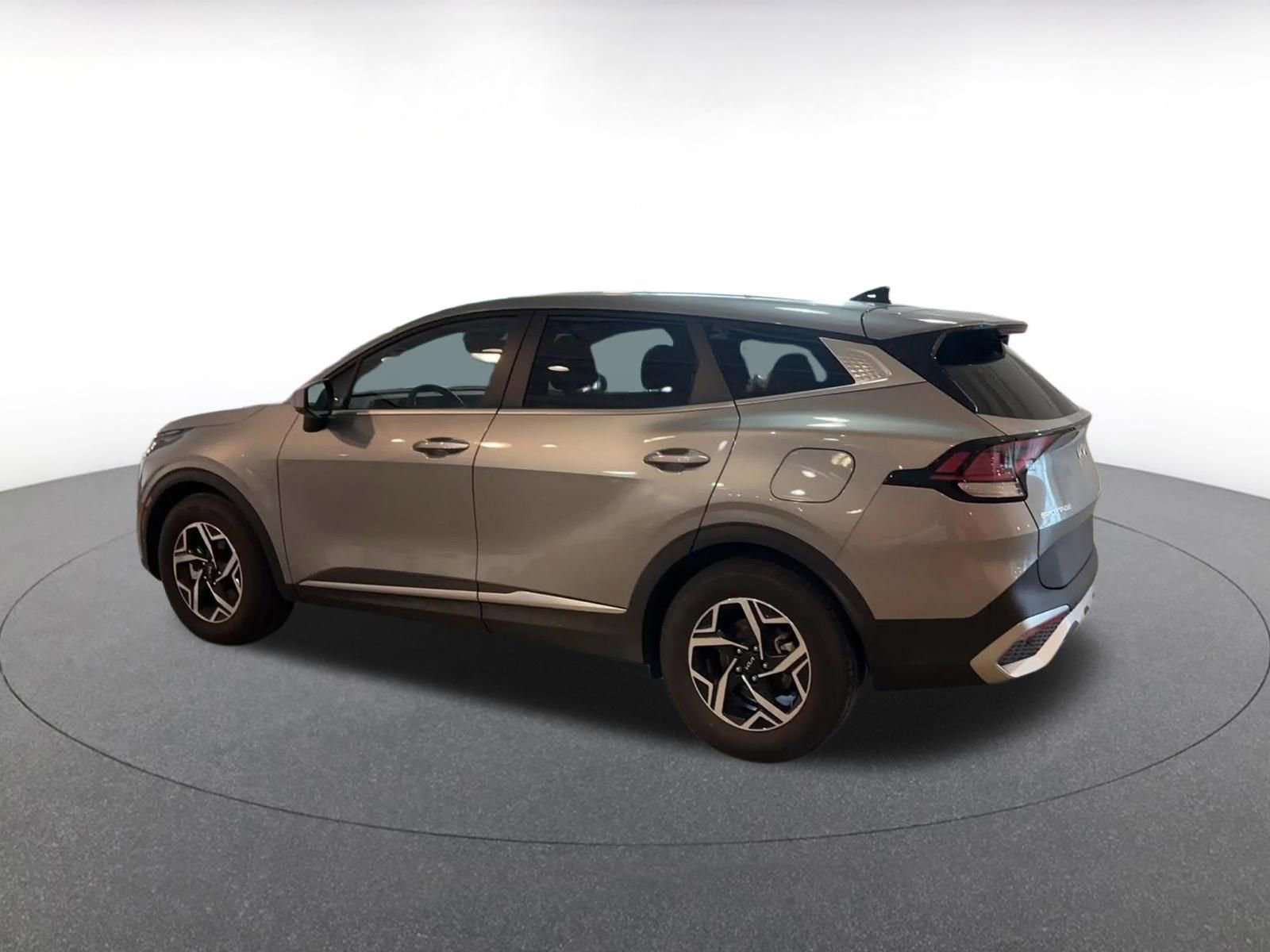 Thumbnail: 2025 Kia Sportage - 10