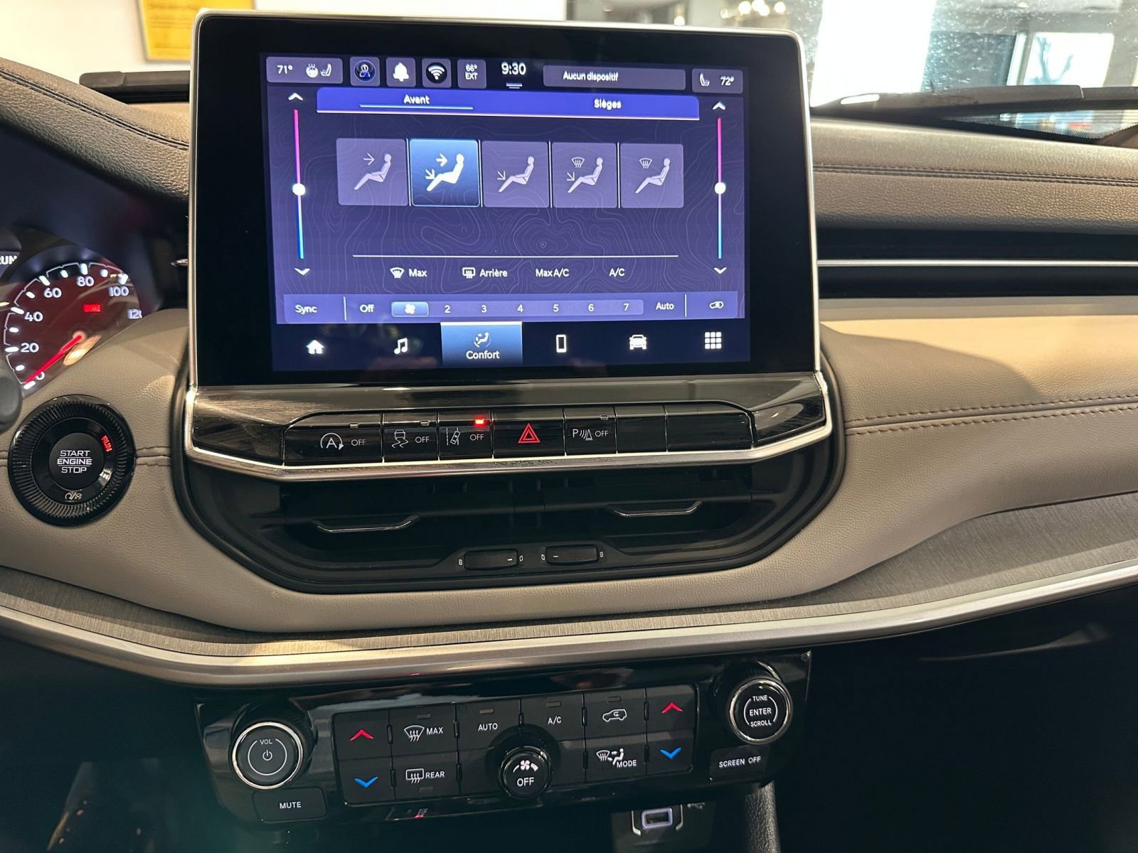 Thumbnail: 2025 Jeep Compass - 21