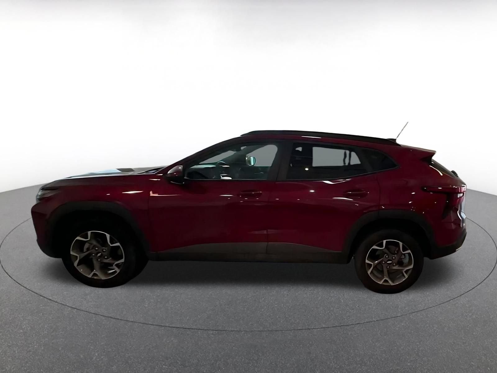 Thumbnail: 2025 Chevrolet Trax - 8