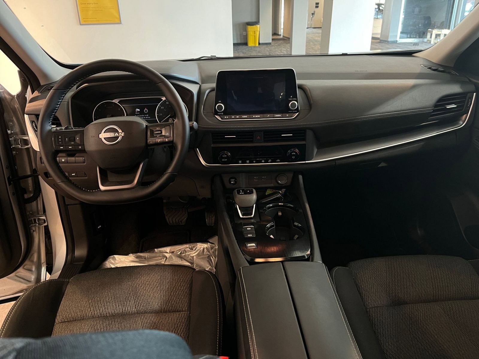 Thumbnail: 2025 Nissan Rogue - 34