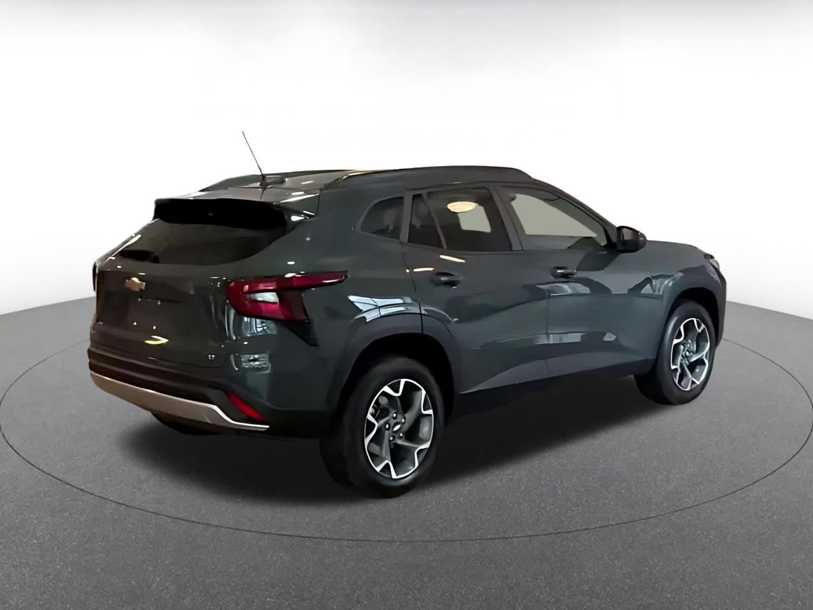 Thumbnail: 2025 Chevrolet Trax - 12