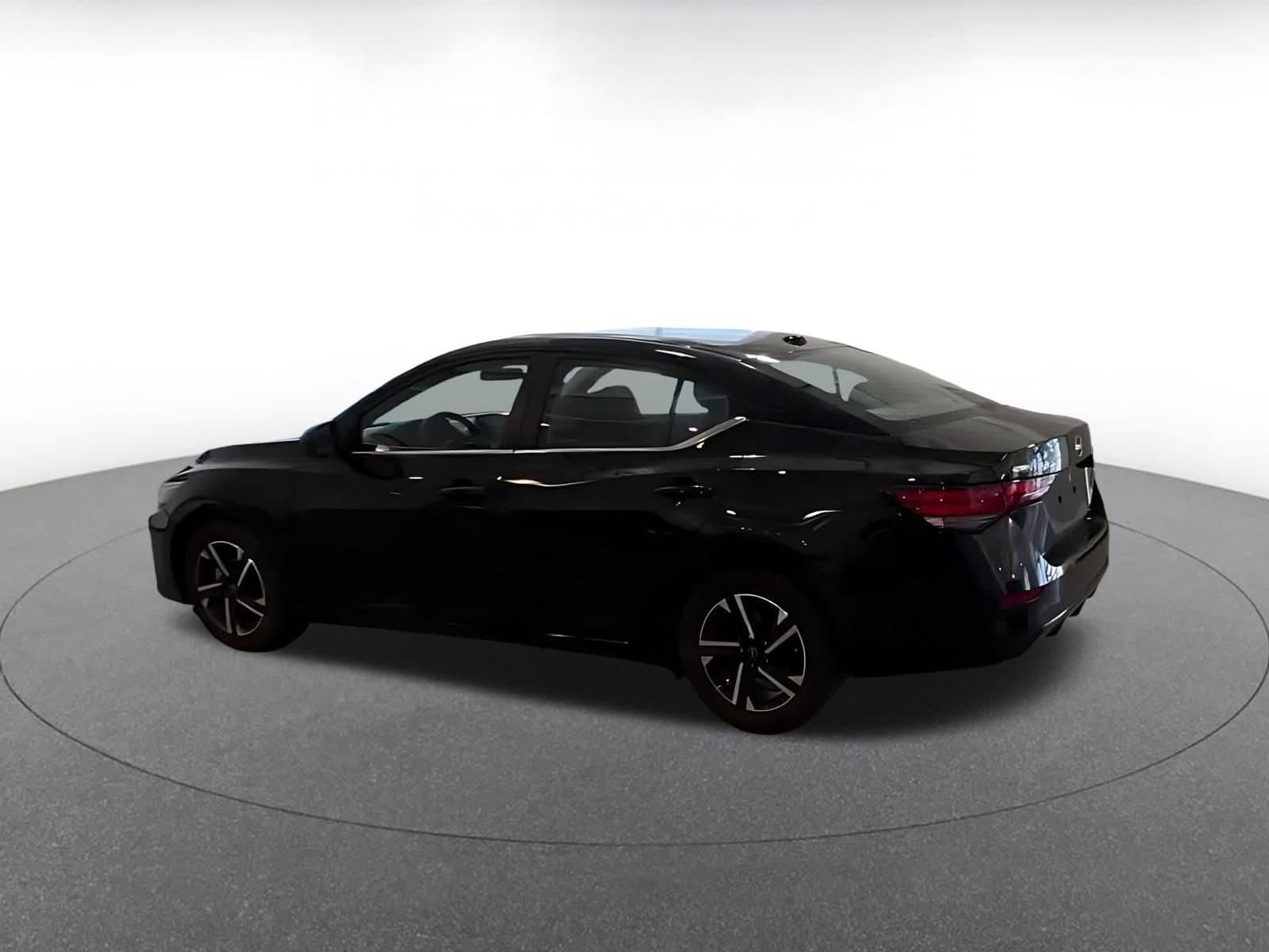 Thumbnail: 2025 Nissan Sentra - 8