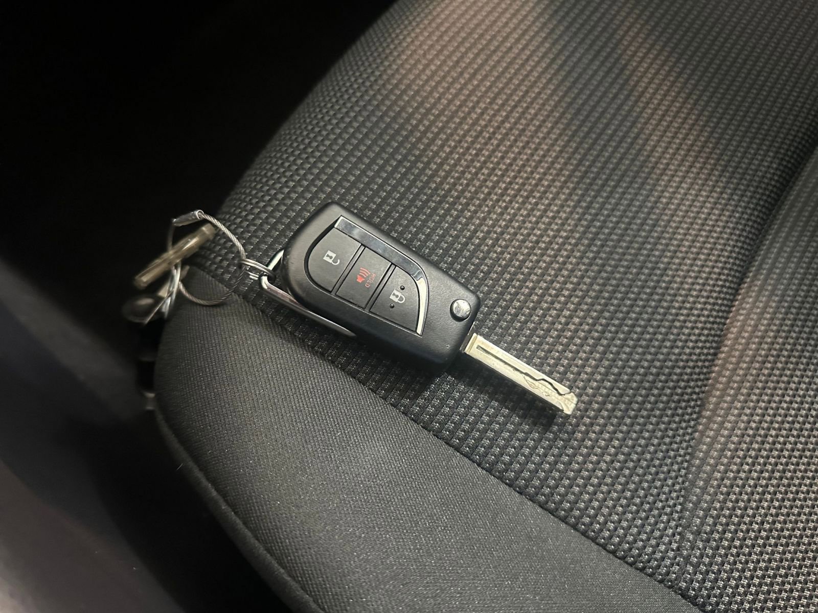 Thumbnail: 2025 Toyota RAV4 - 22