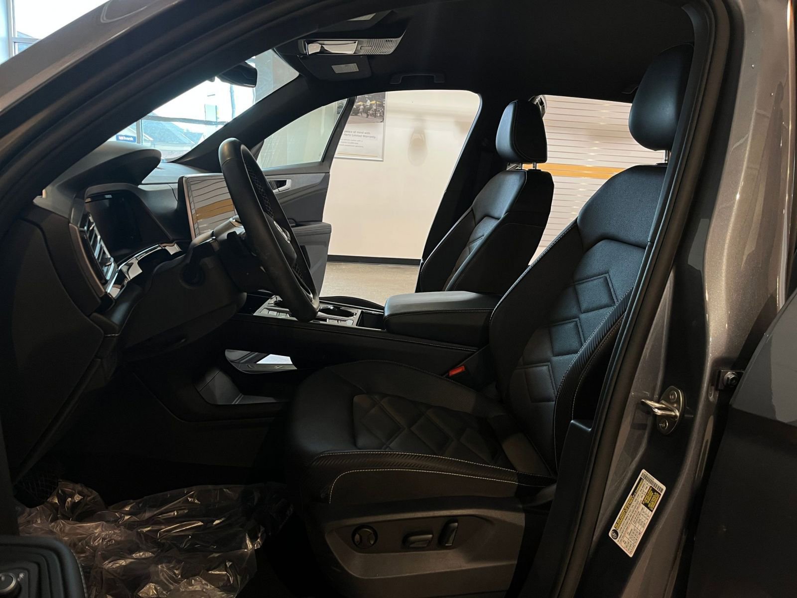 Thumbnail: 2025 Volkswagen Atlas - 28