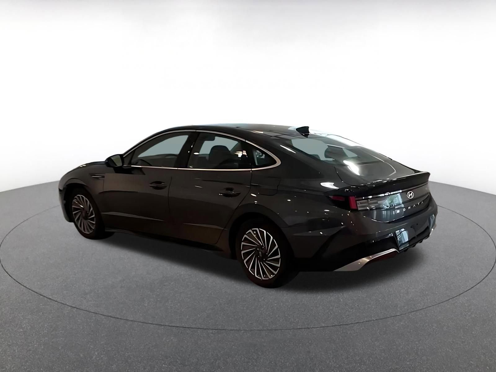 Thumbnail: 2025 Hyundai Sonata - 10