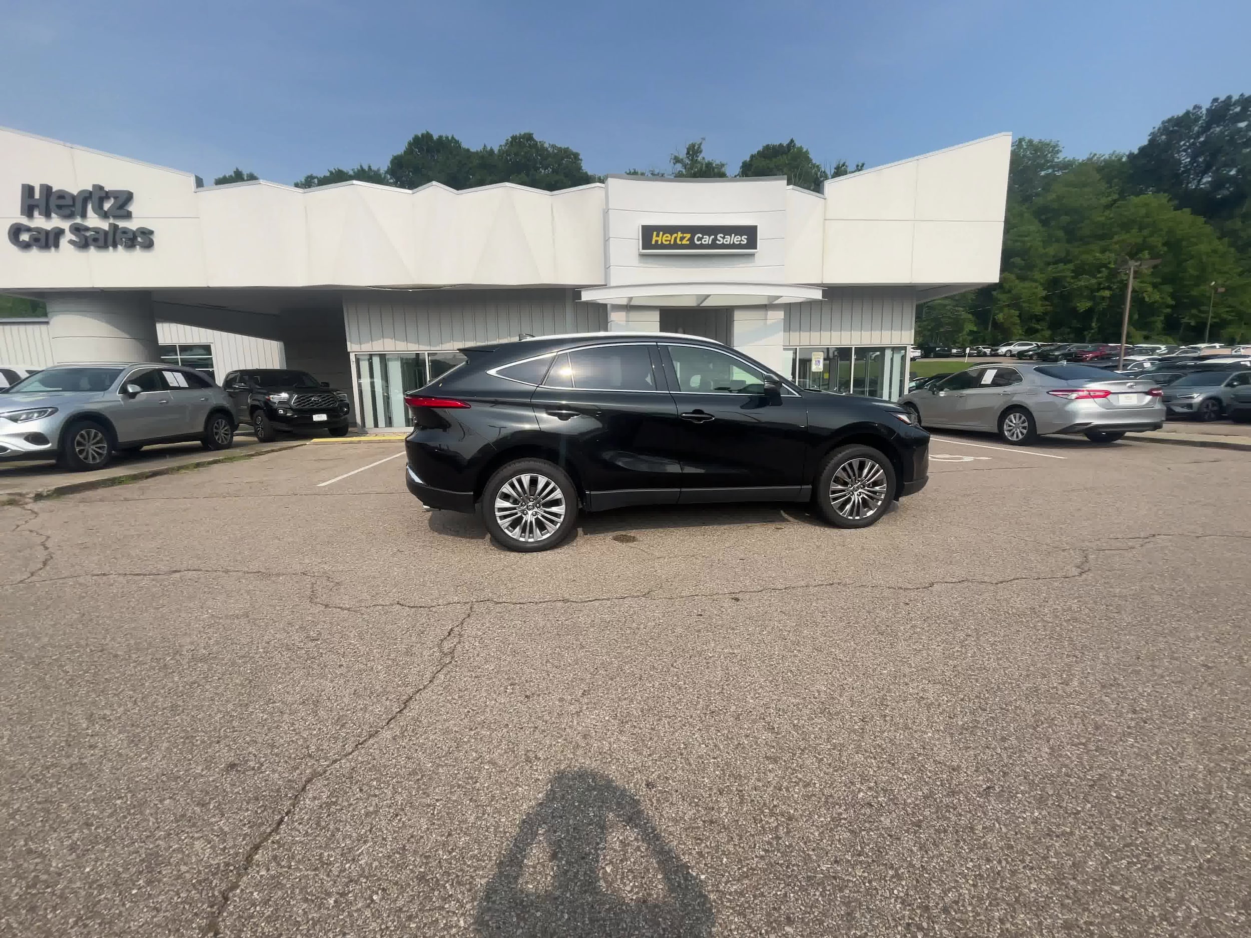 2022 Toyota Venza Limited 16