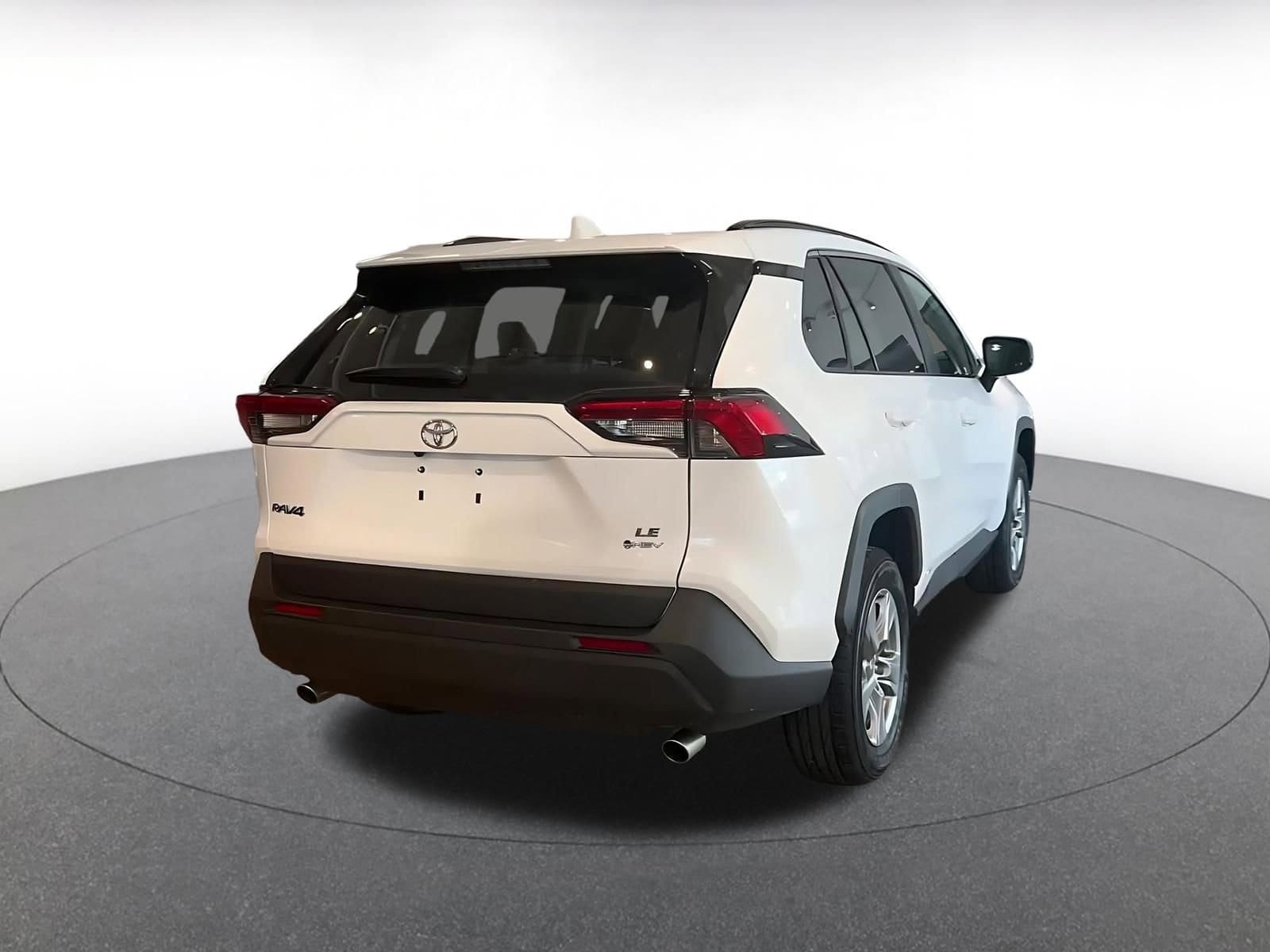 Thumbnail: 2025 Toyota RAV4 - 14